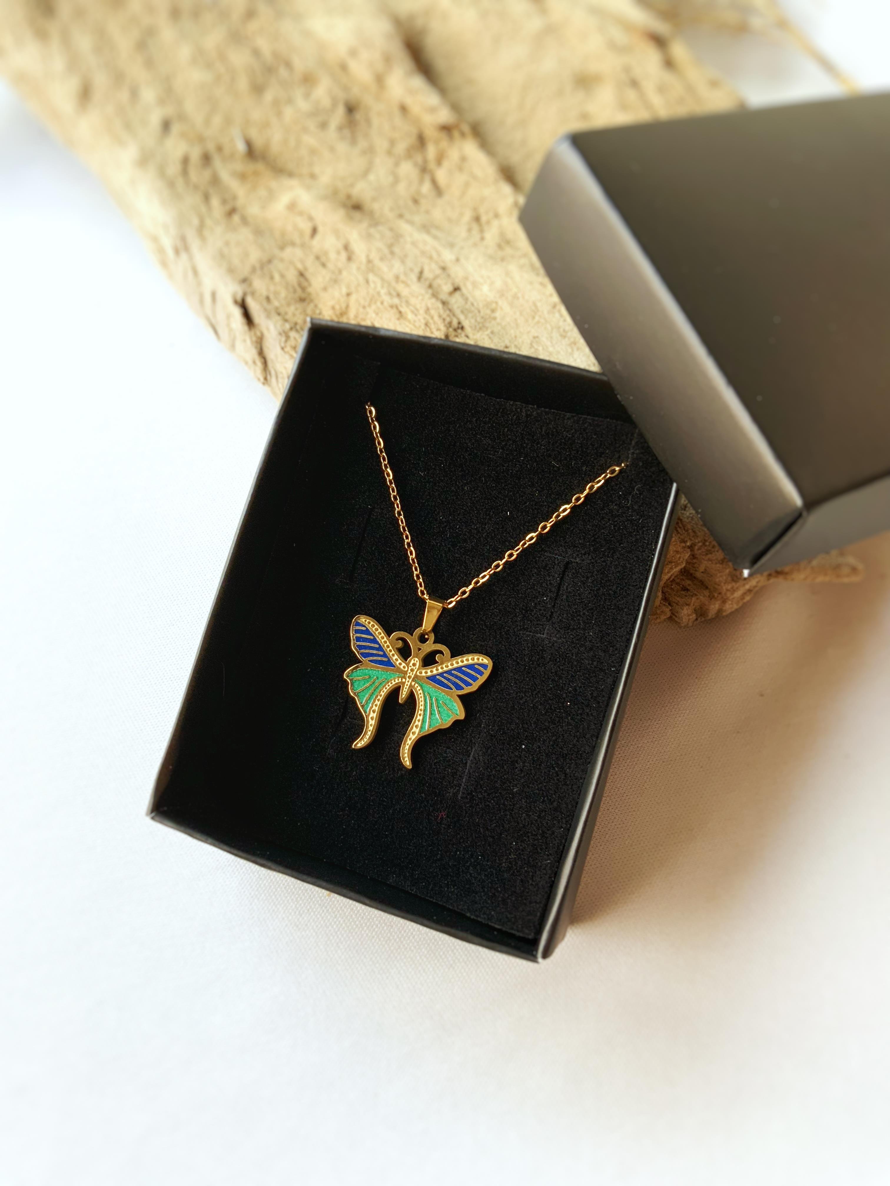 Kelebeğin Zarafeti Çelik Kolye