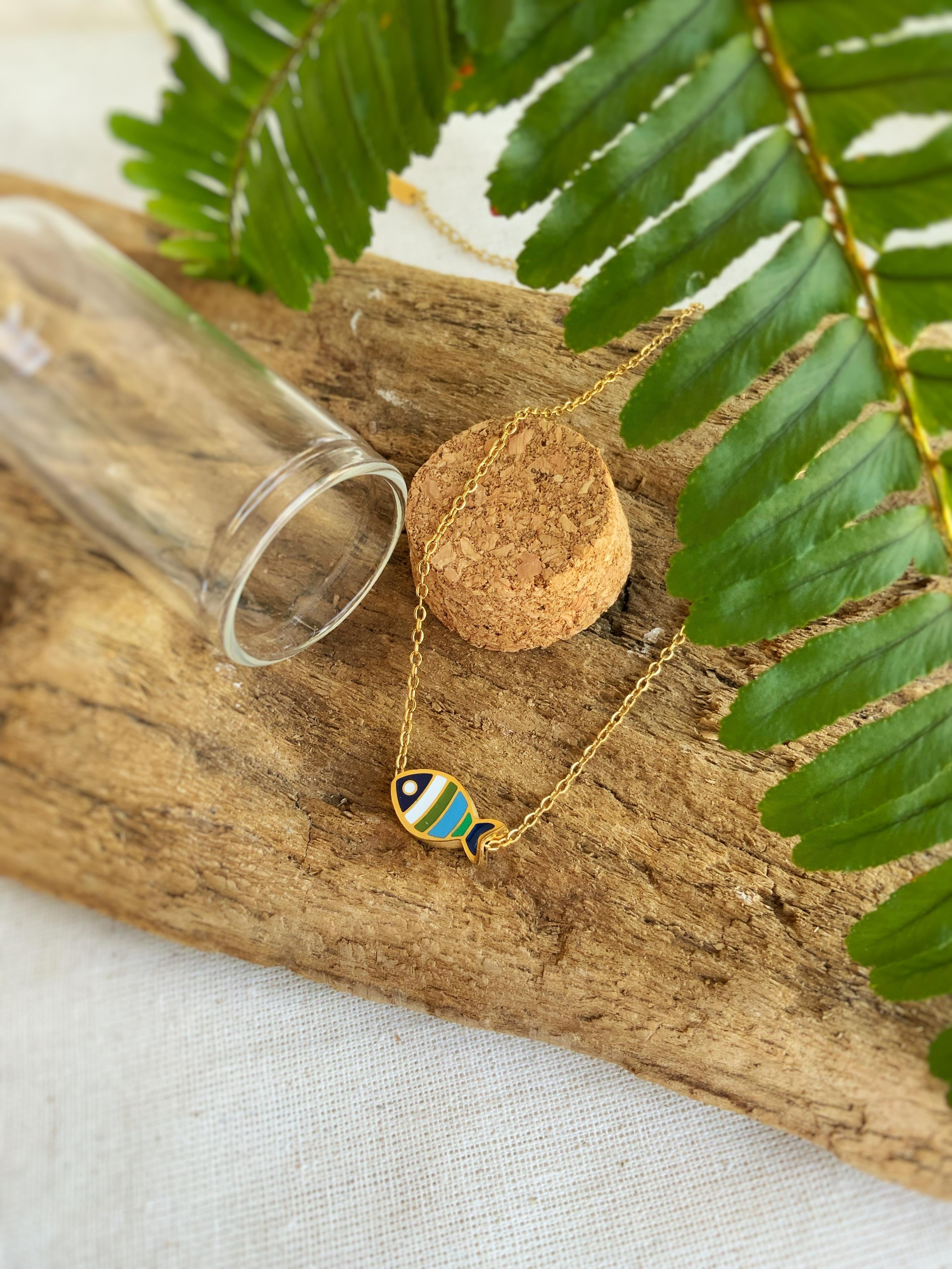 Mineli Çelik Balık Kolye