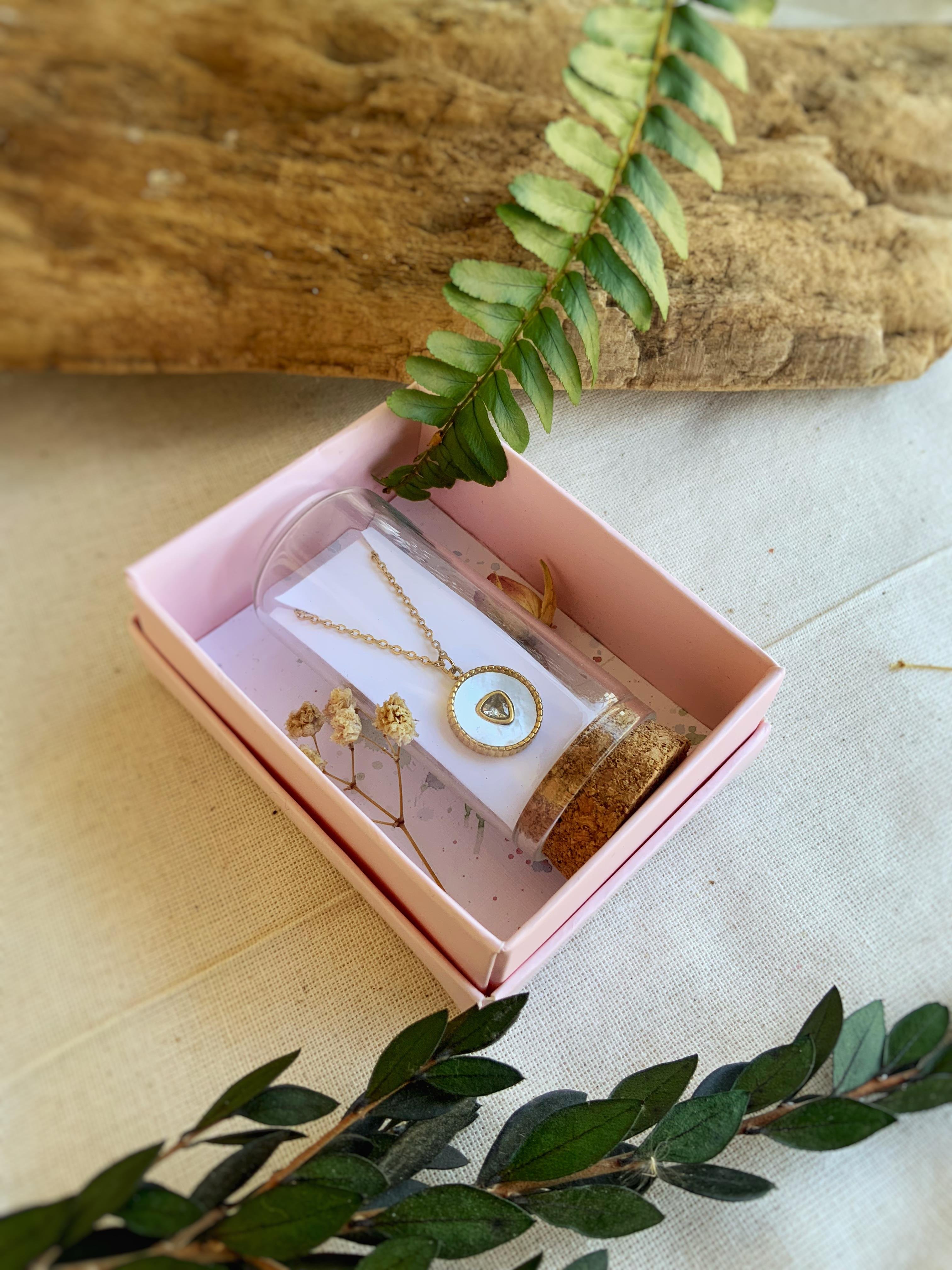 Sedefli Çelik Kolye