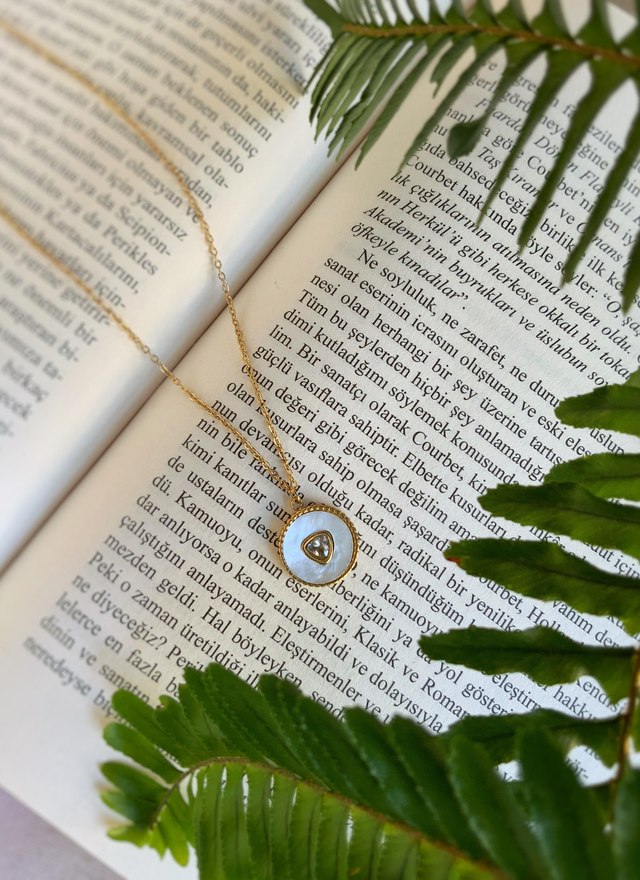 Sedefli Çelik Kolye