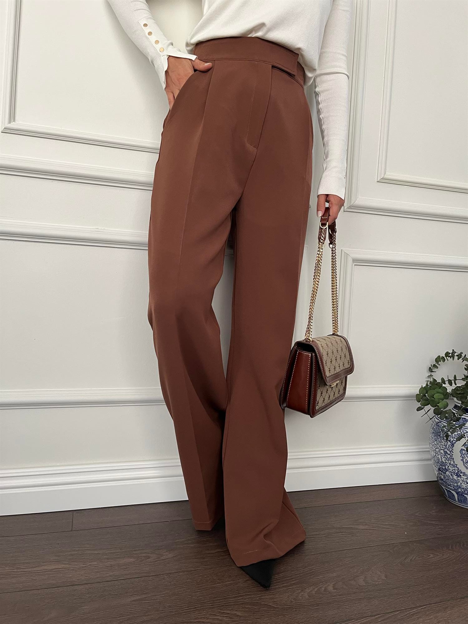 KAHVERENGİ BOL KUMAŞ PANTALON