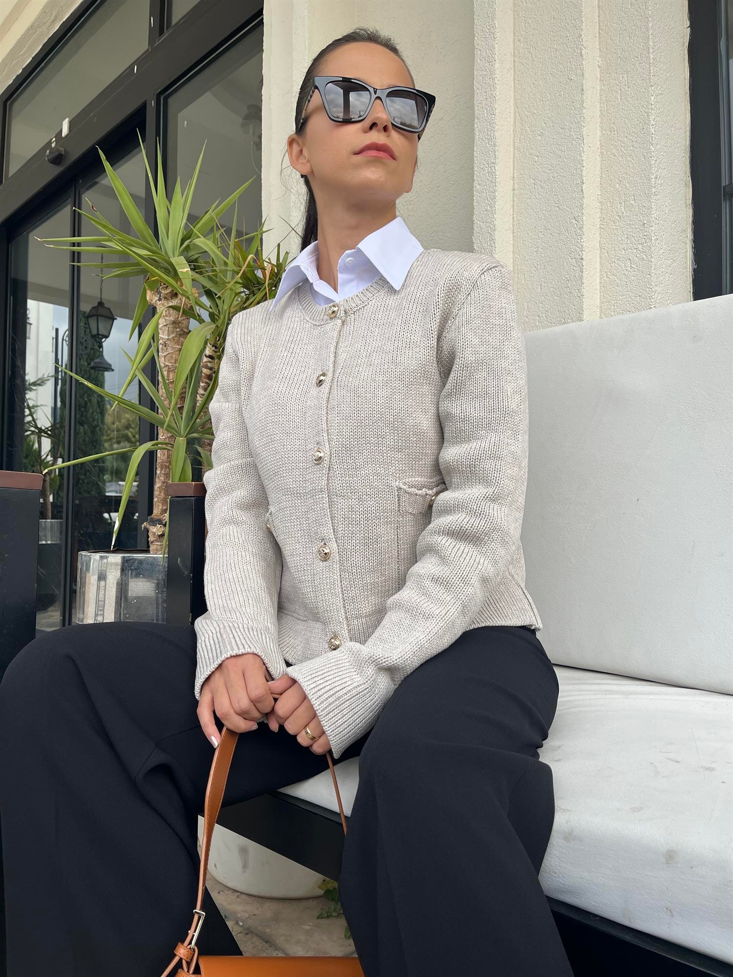 TAŞ RENGİ GOLD DÜĞMELİ HIRKA