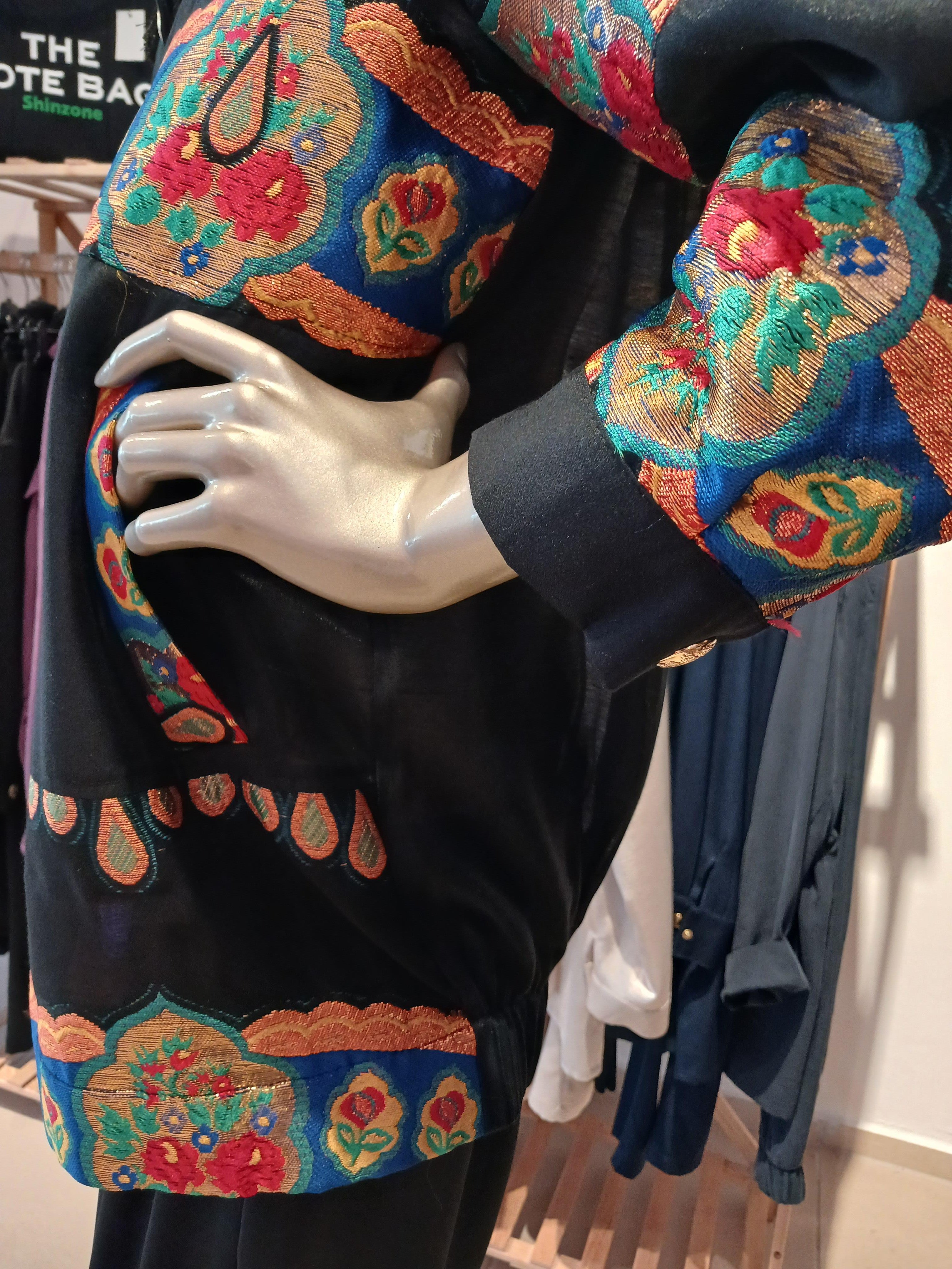 Ghisa 3433 Setr-i Şah Butik