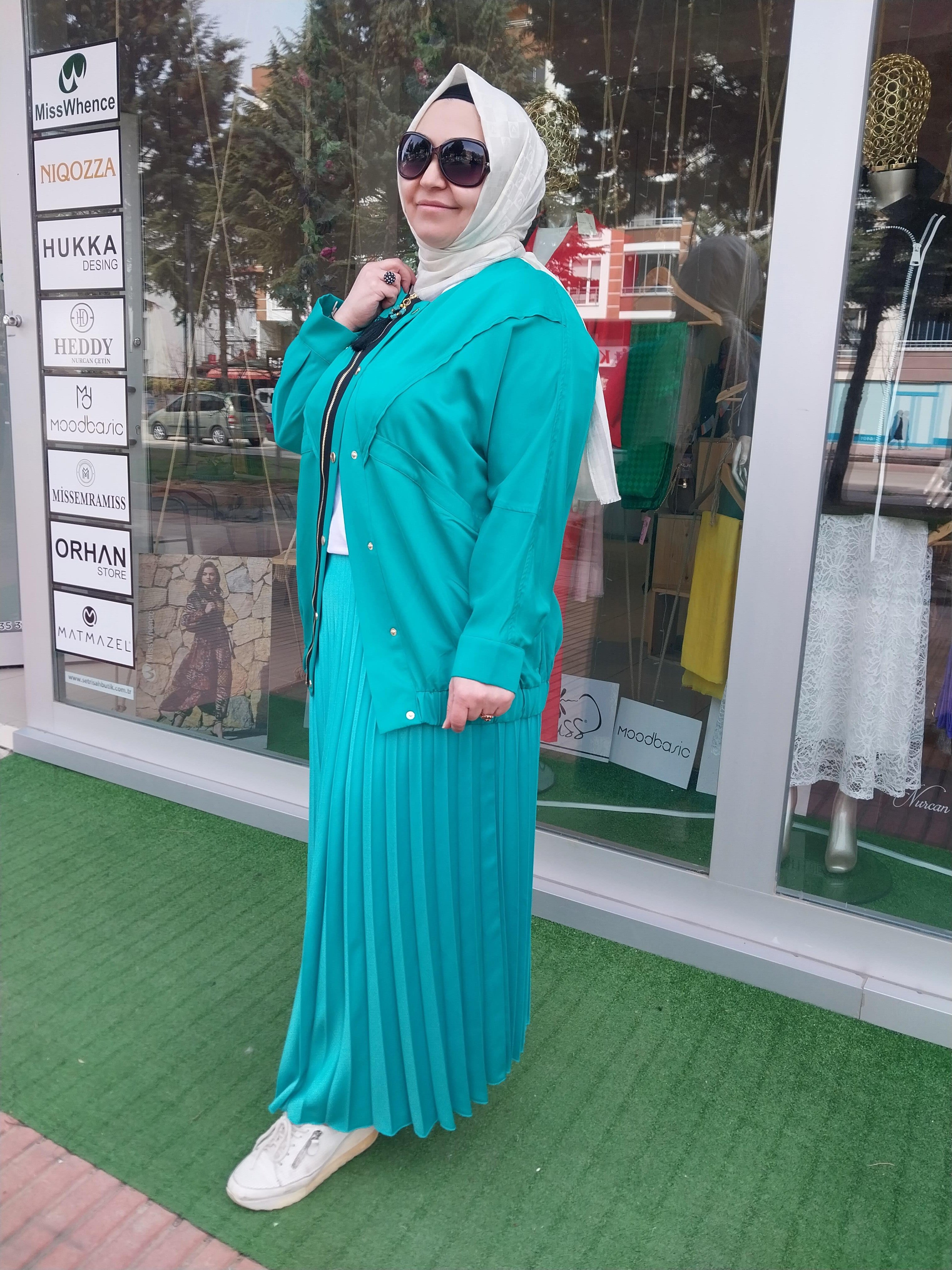 Hukka Design 23Y06C04 Setr-i Şah Butik