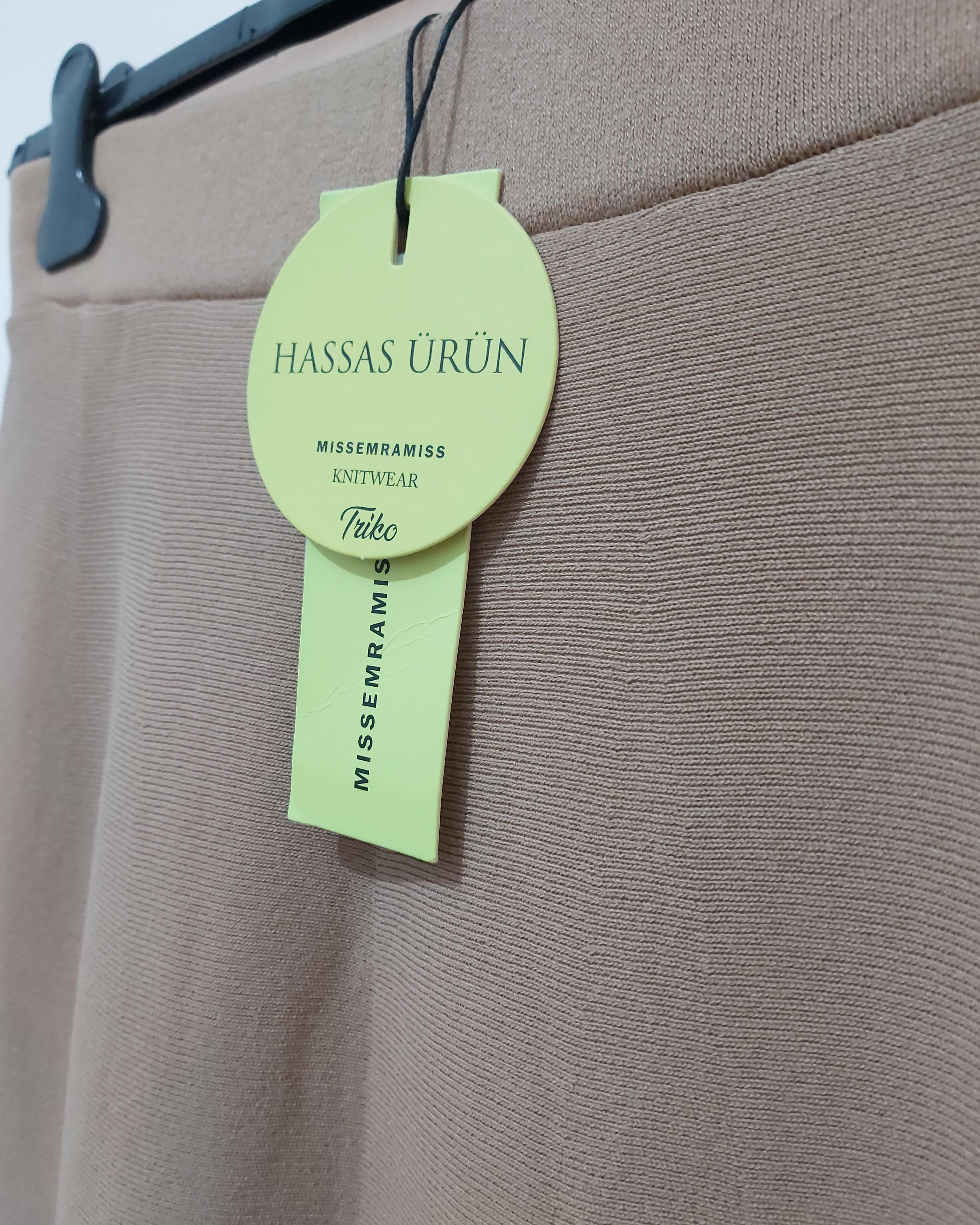 MissemramissMİSSEMRAMİSS MODERNA TRİKO ETEK CAMEL 40644064Setr-i Şah Butik