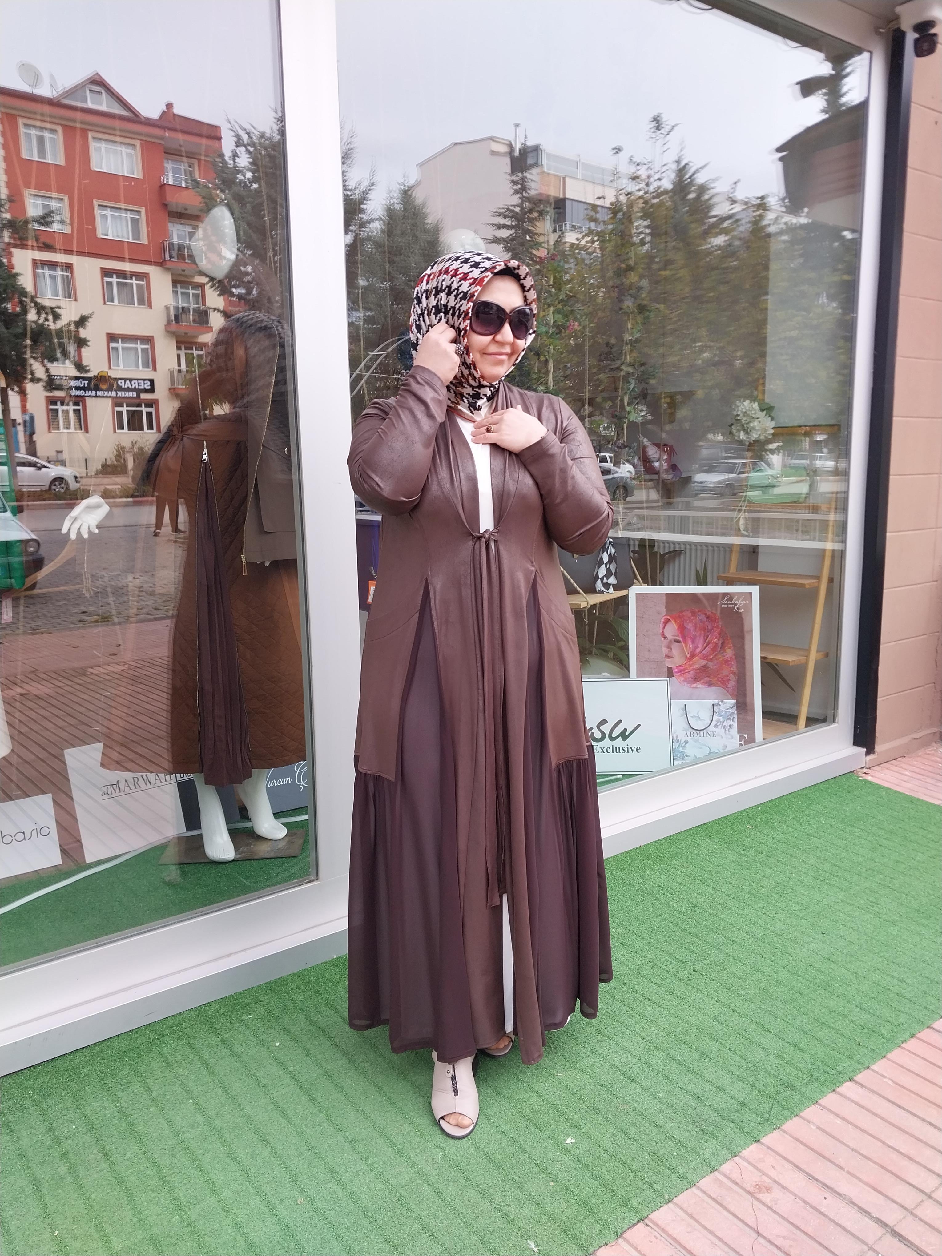 NURCAN ÇETİN CEPLİ KUŞAKLI ŞIK FERACE KAHVERENGİ 24248