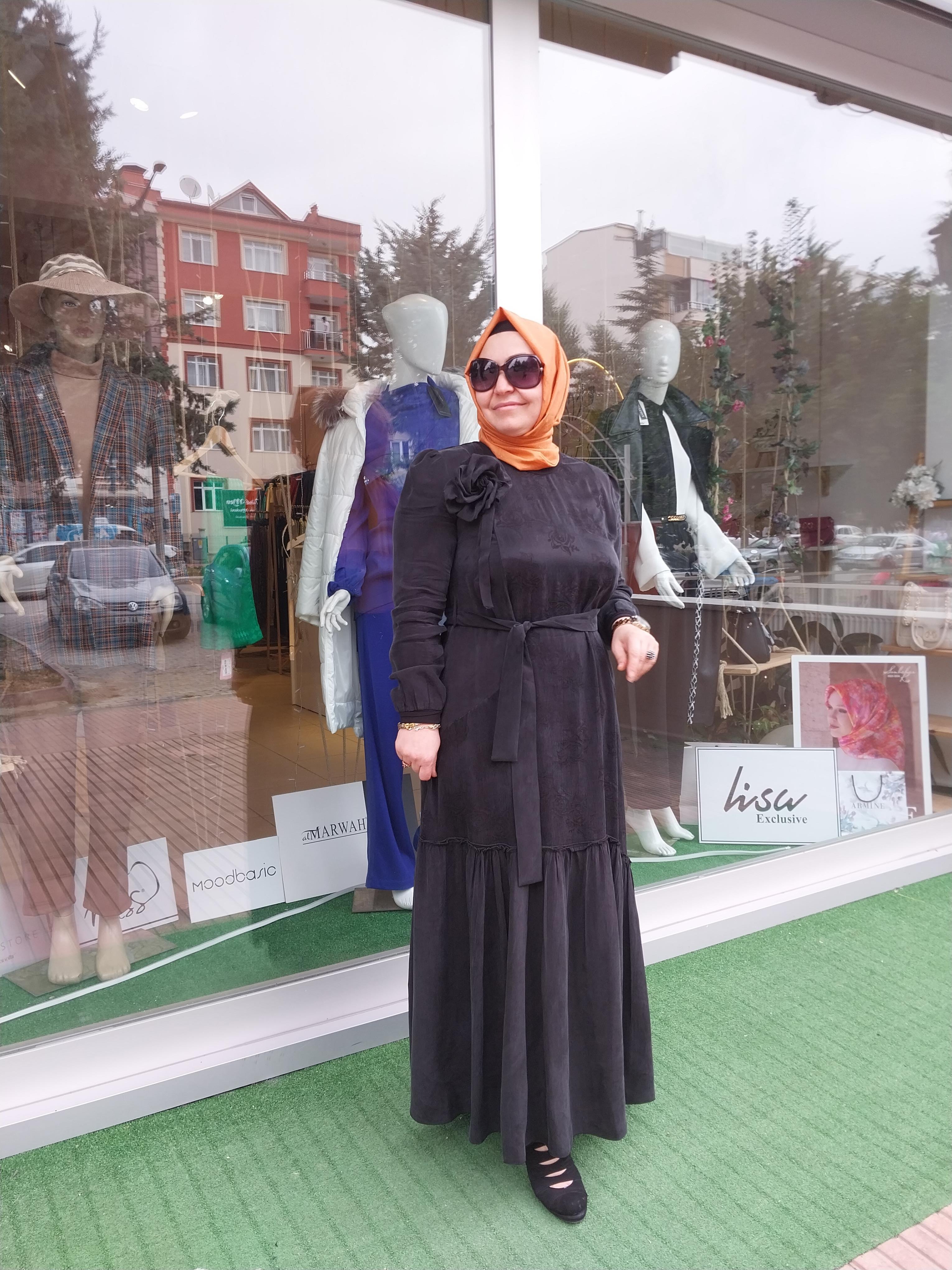 MİSSWHENCE JAKARLI İPEK ELBİSE SİYAH 34820