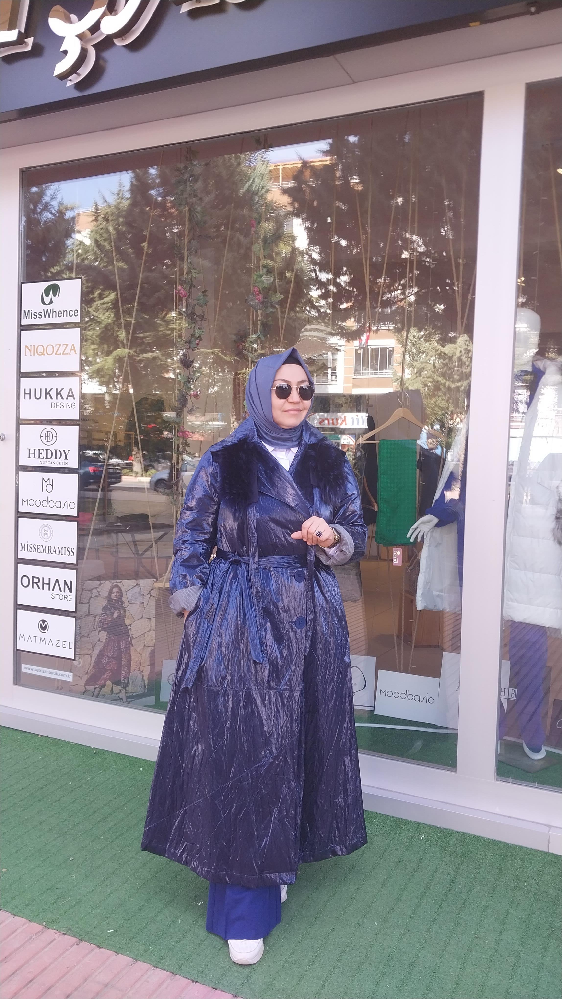 MİSSWHENCE SEYYAR KÜRK DETAYLI PARLAK PARDESÜ LACİVERT 34519