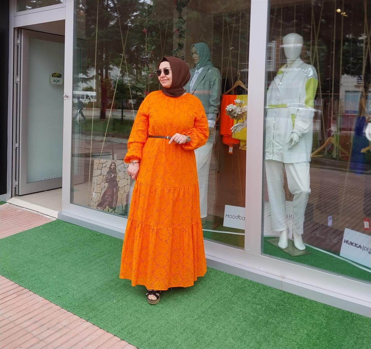 NURCAN ÇETİN ÇİÇEK DESENLİ BRODE ELBİSE ORANJ 23132