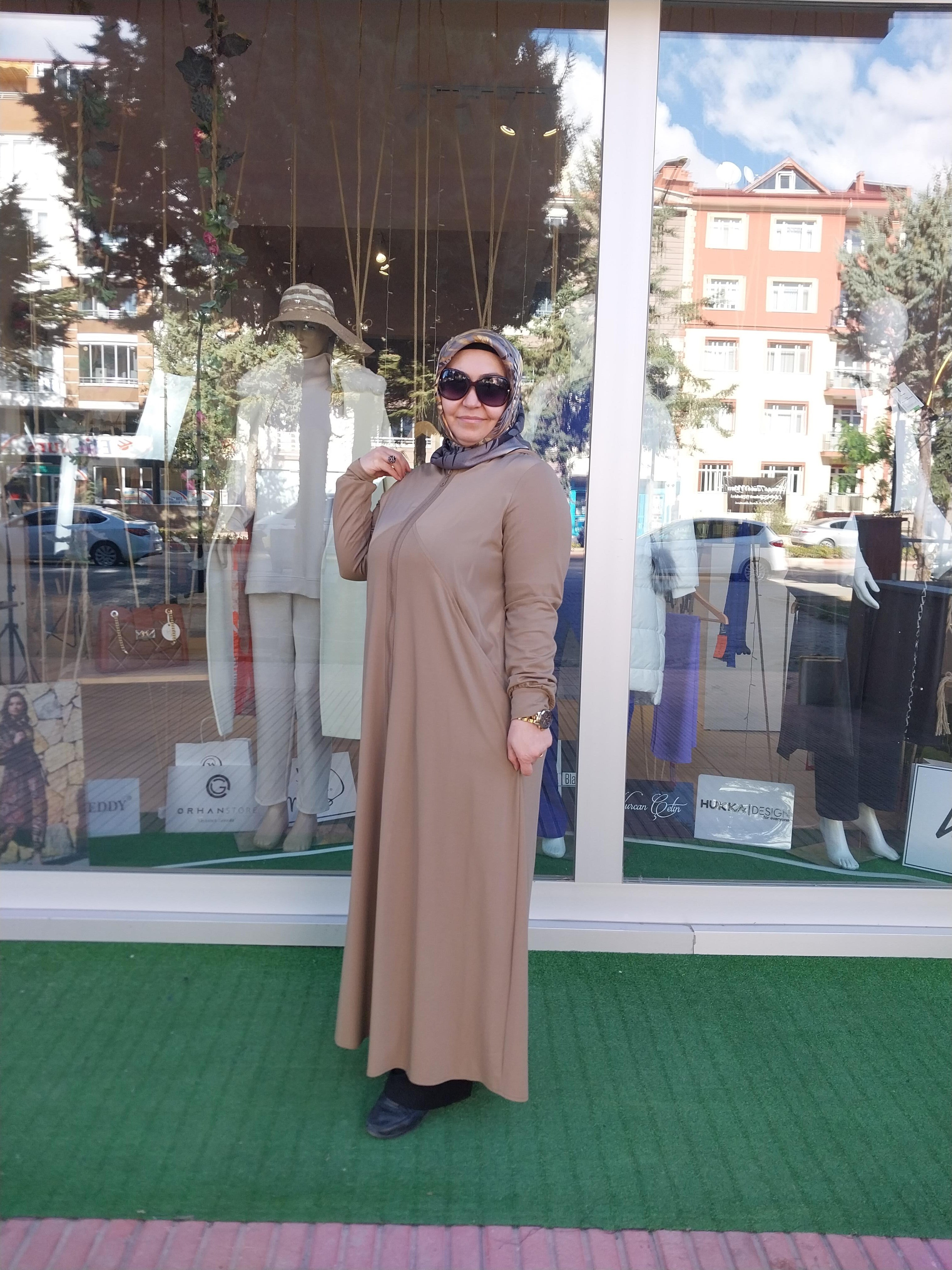 NURCAN ÇETİN DÜĞMELİ KAPÜŞONLU FERACE BEJ 24901