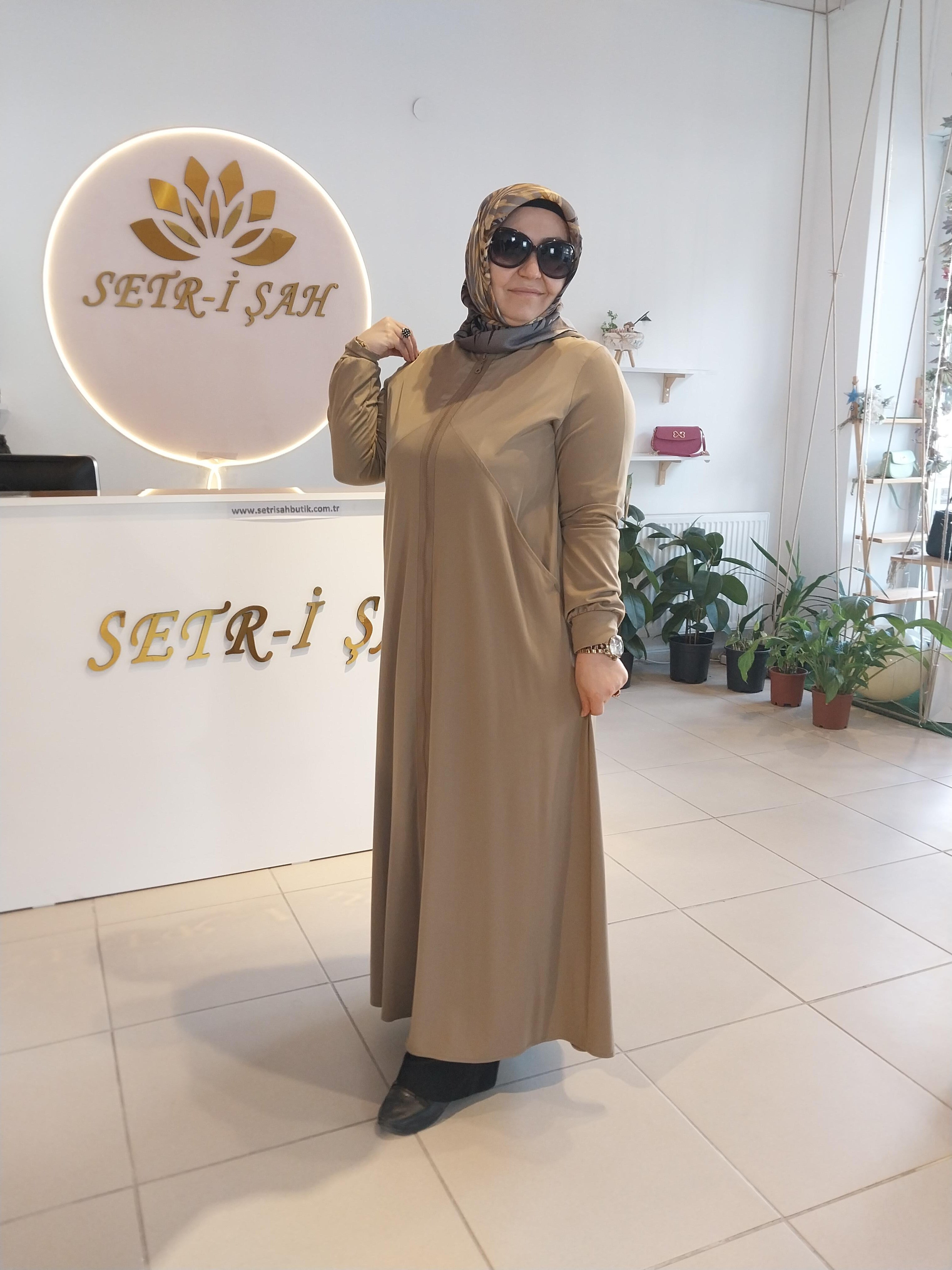 NURCAN ÇETİN DÜĞMELİ KAPÜŞONLU FERACE BEJ 24901