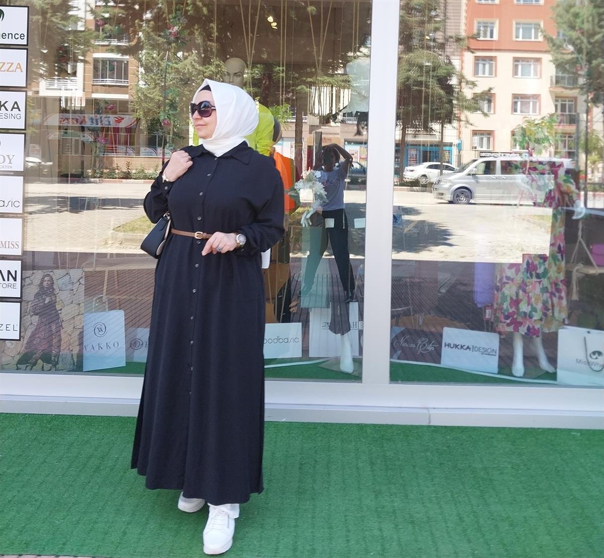 NURCAN ÇETİN ETEK YIRTMAÇLI CEPLİ TUNİK SİYAH 23202