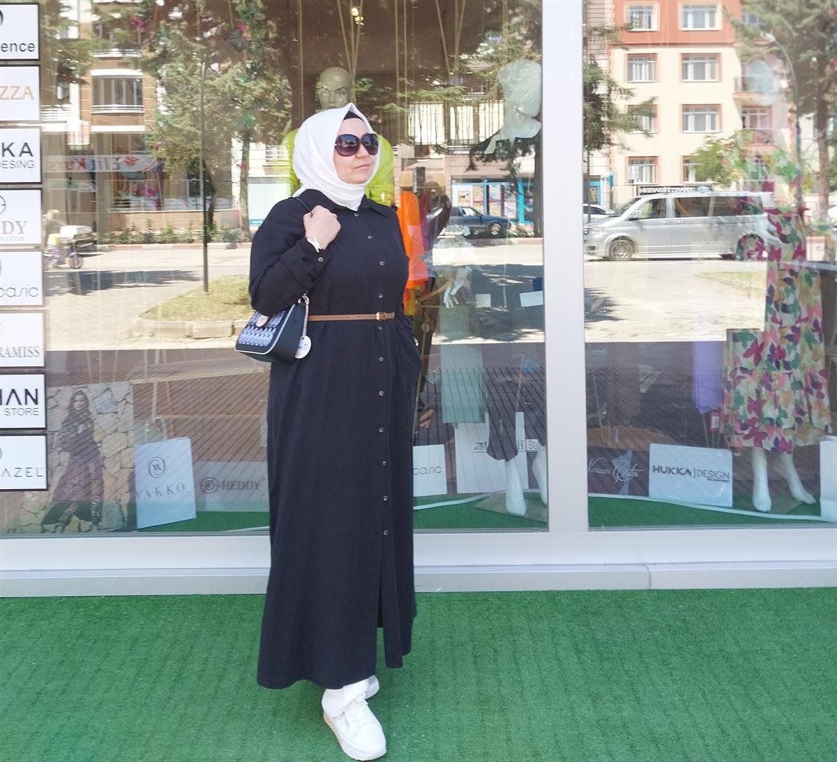 NURCAN ÇETİN ETEK YIRTMAÇLI CEPLİ TUNİK SİYAH 23202