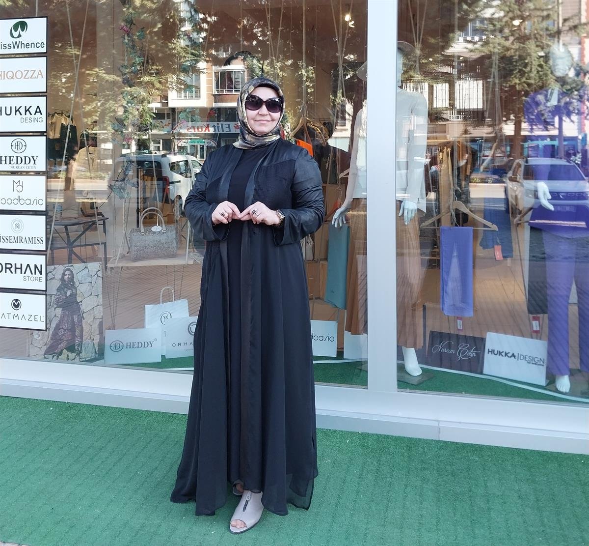 NURCAN ÇETİN FİLE DETAYLI ABAYA TAKIM ELBİSE SİYAH 24422
