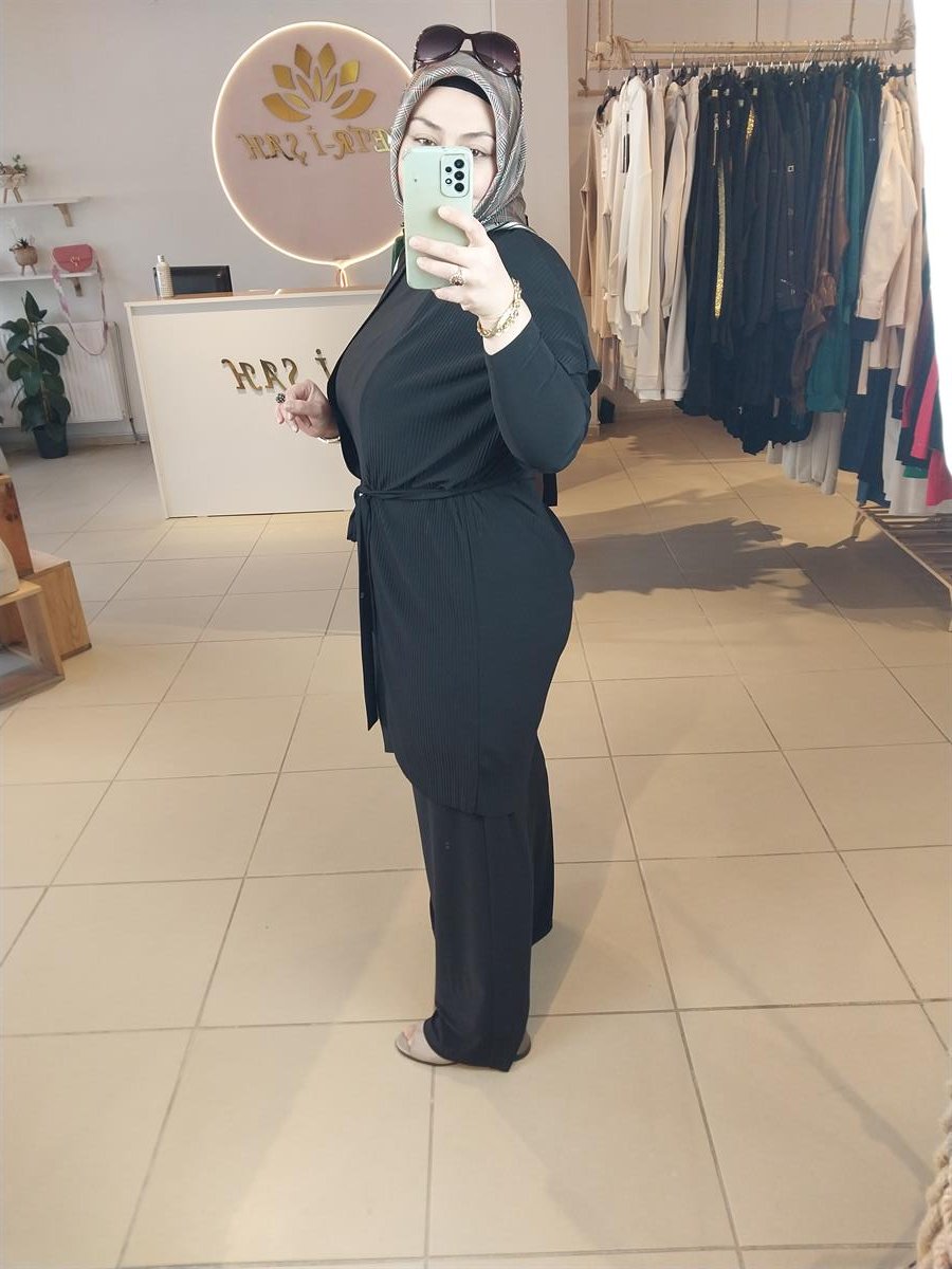 NURCAN ÇETİN FİTİL GÖRÜNÜMLÜ BOL PAÇA PANTOLONLU TAKIM SİYAH 23434