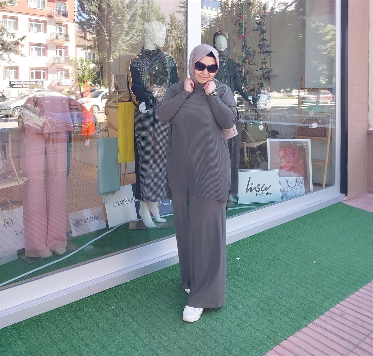 NURCAN ÇETİN FİTİL GÖRÜNÜMLÜ BOL PAÇA PANTOLONLU TAKIM HAKİ 23434