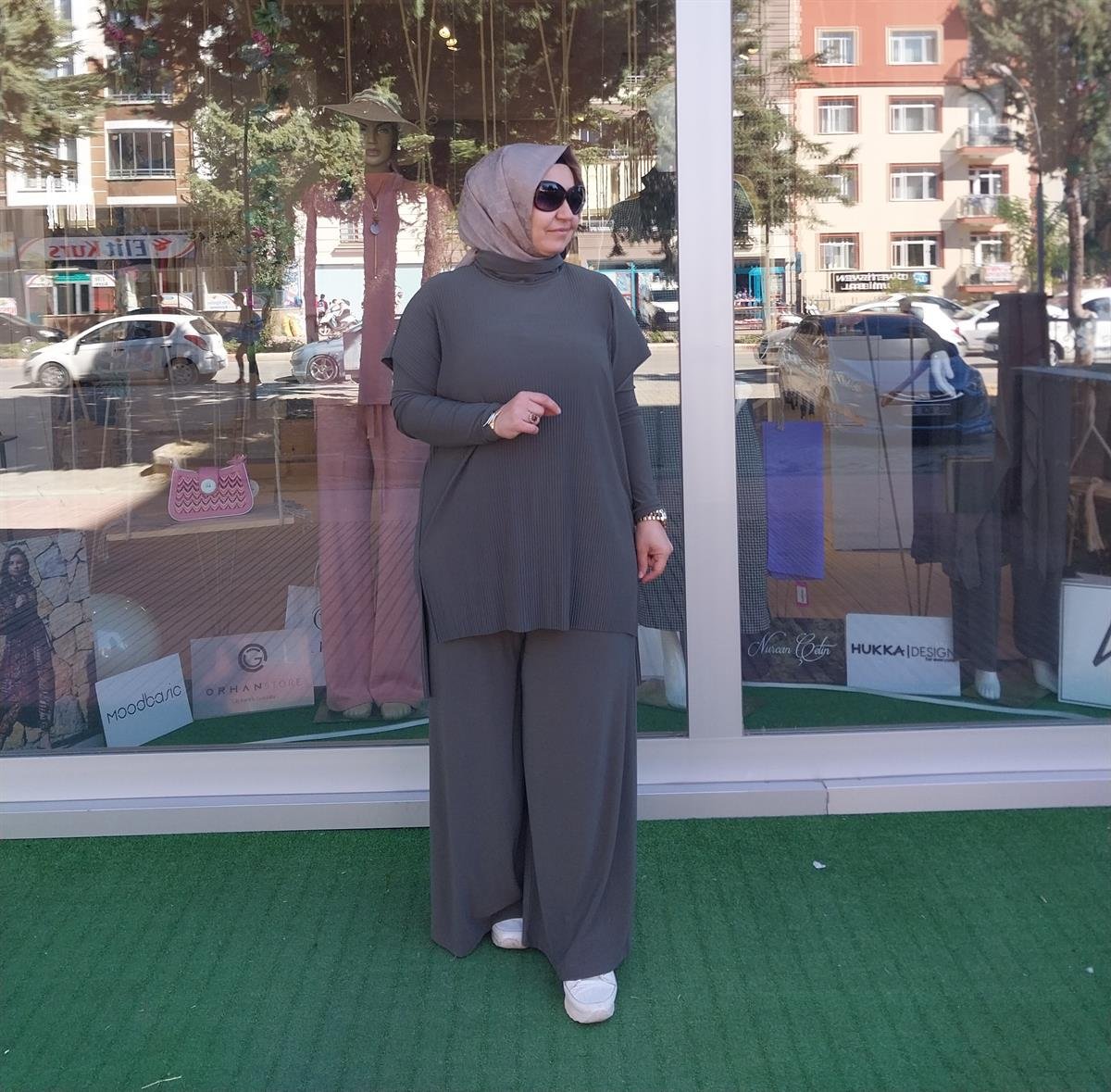 NURCAN ÇETİN FİTİL GÖRÜNÜMLÜ BOL PAÇA PANTOLONLU TAKIM HAKİ 23434
