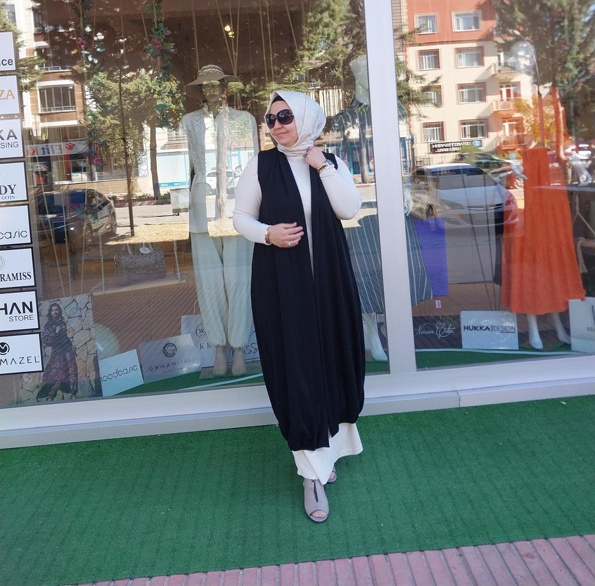 NURCAN ÇETİN FİTİLLİ TRİKO KOLSUZ YELEK SİYAH 24237