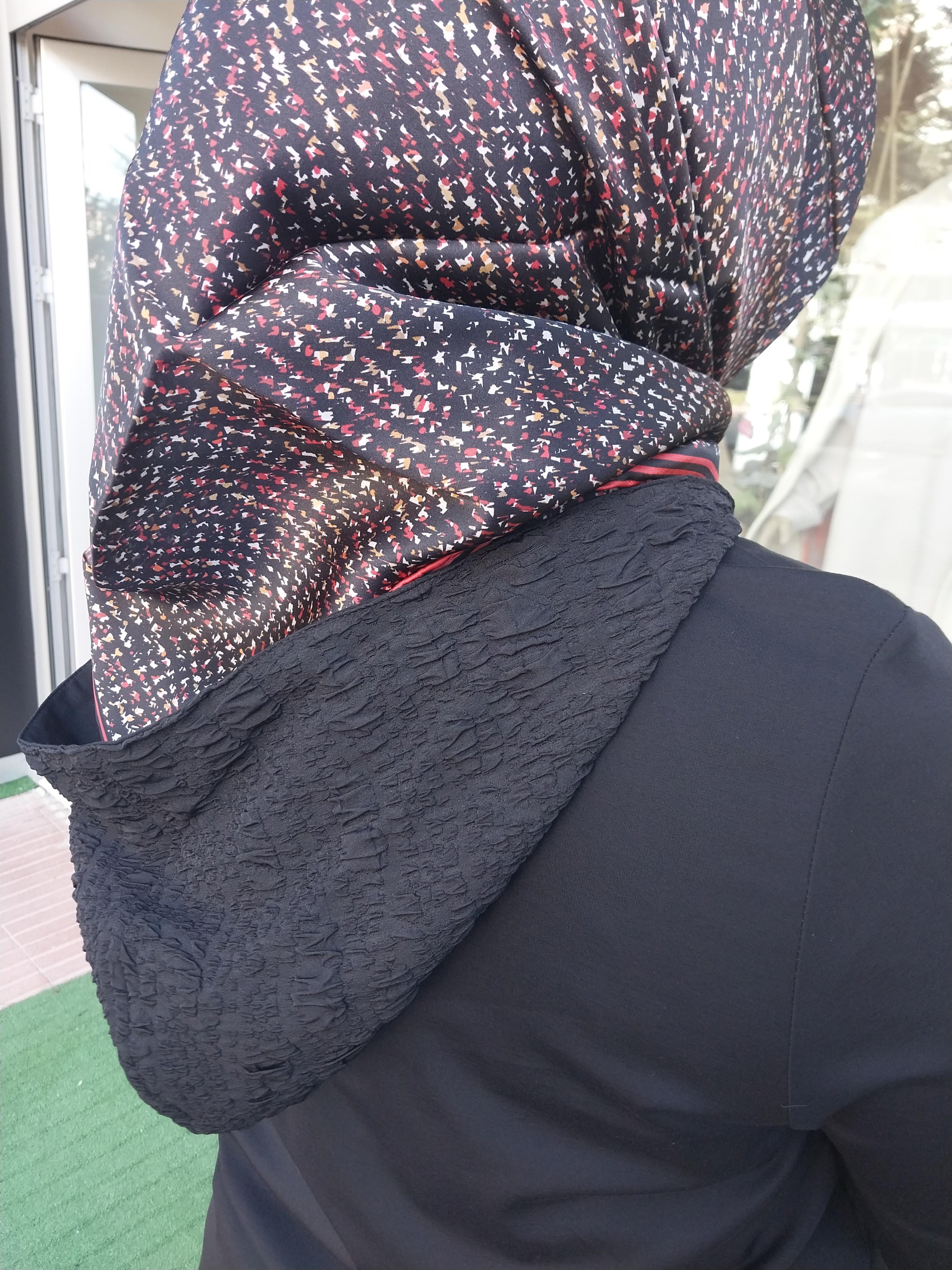 NURCAN ÇETİN KABARTMA DETAYLI FERACE SİYAH 23918