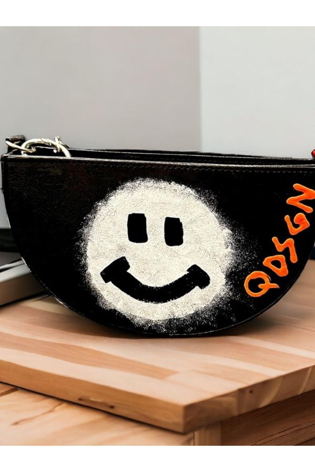 Kadın Tasarım Mr Smiley Zincirli Boyama Çanta