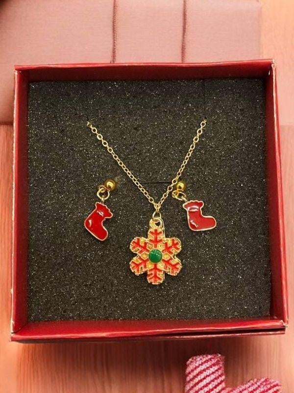 Yılbaşı Temalı Kar Taneli Charmlı Kolye Küpe Tasarım Set (Kutulu)