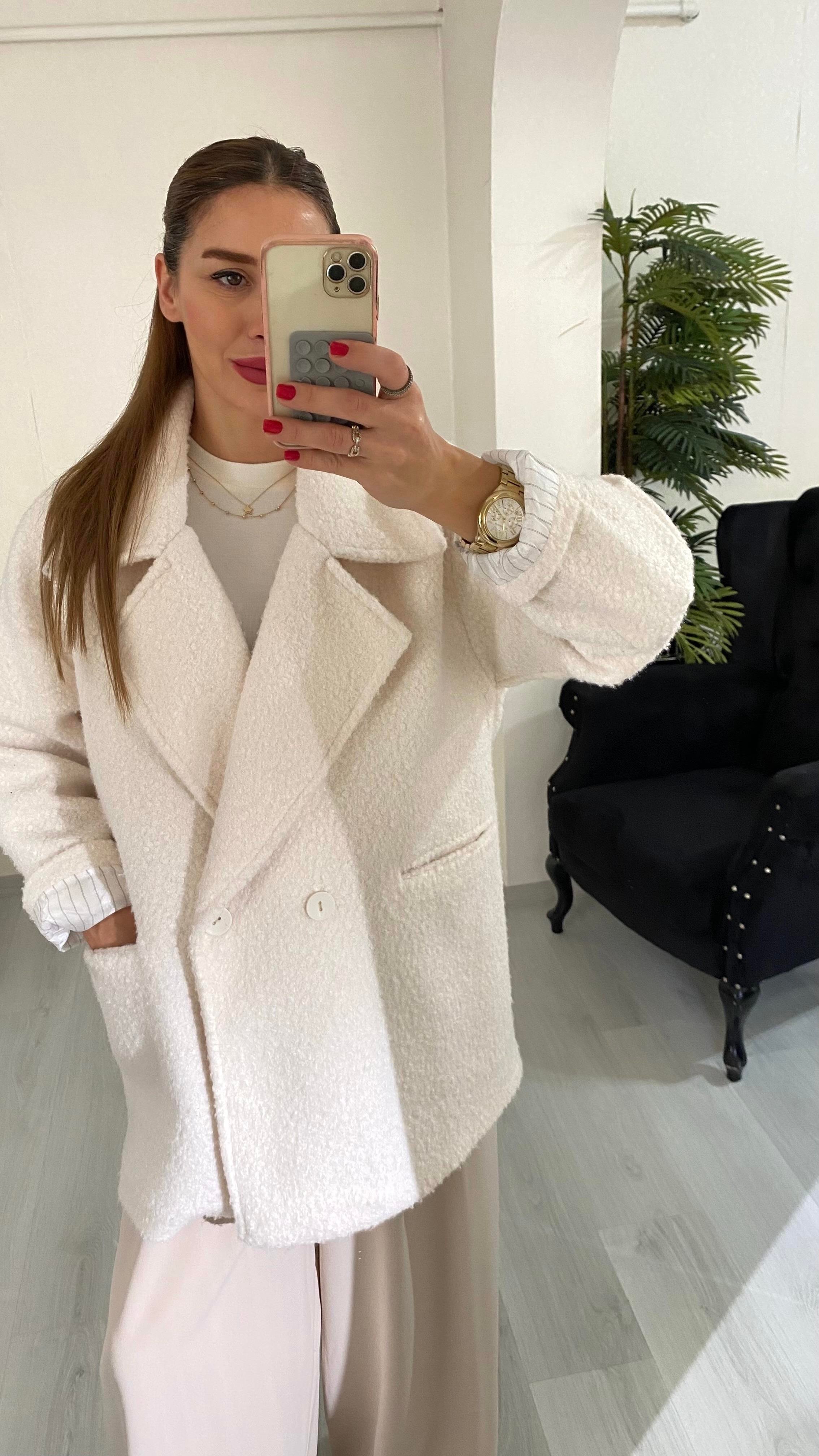 YENİ SEZONKrem Teddy İç Astarlı Oversize Kaban