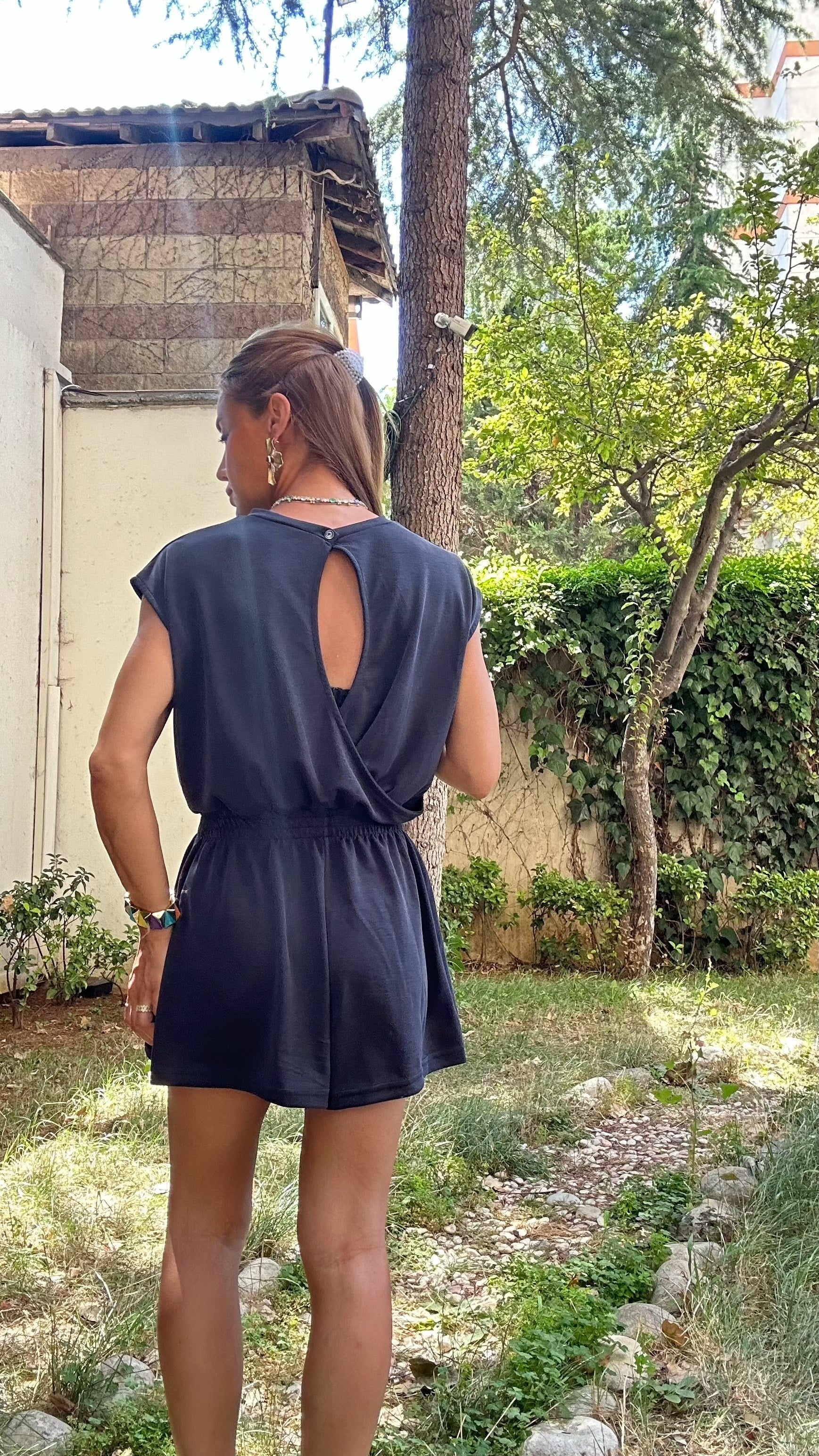 YENİ SEZONSiyah Beli Lastikli Cepli Şort Tulum