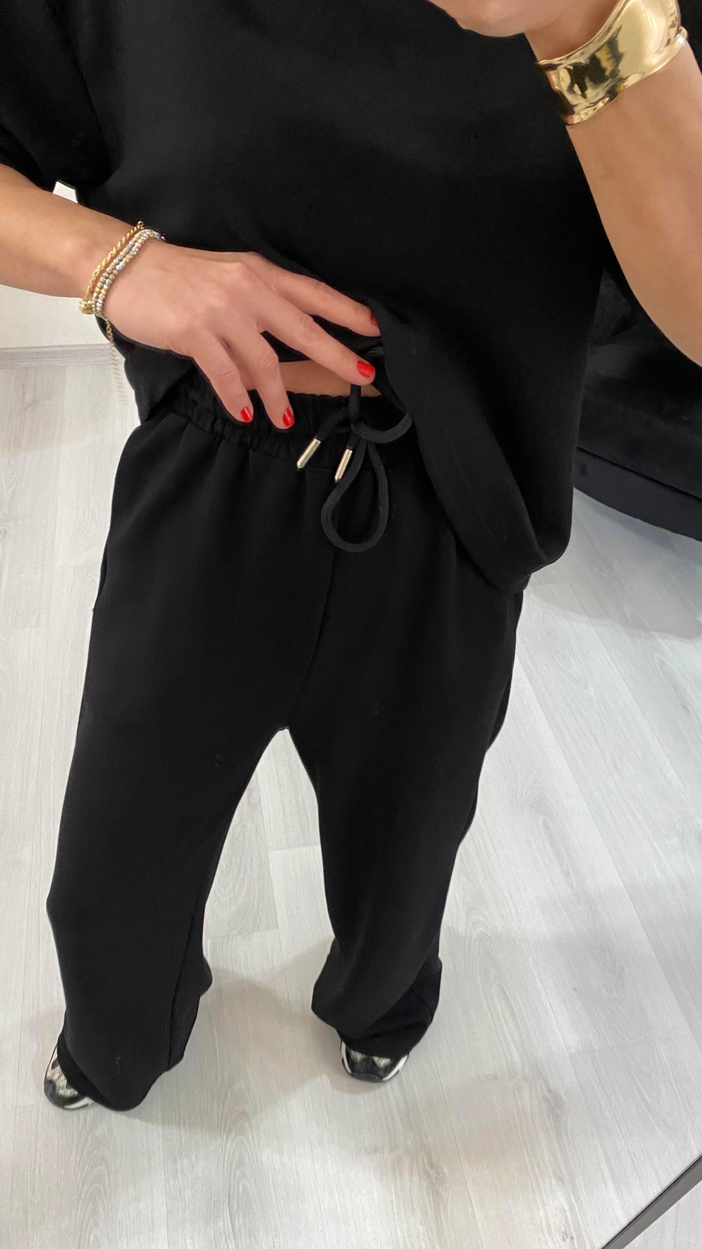 YENİ SEZONSiyah Marka Model Modal Takım