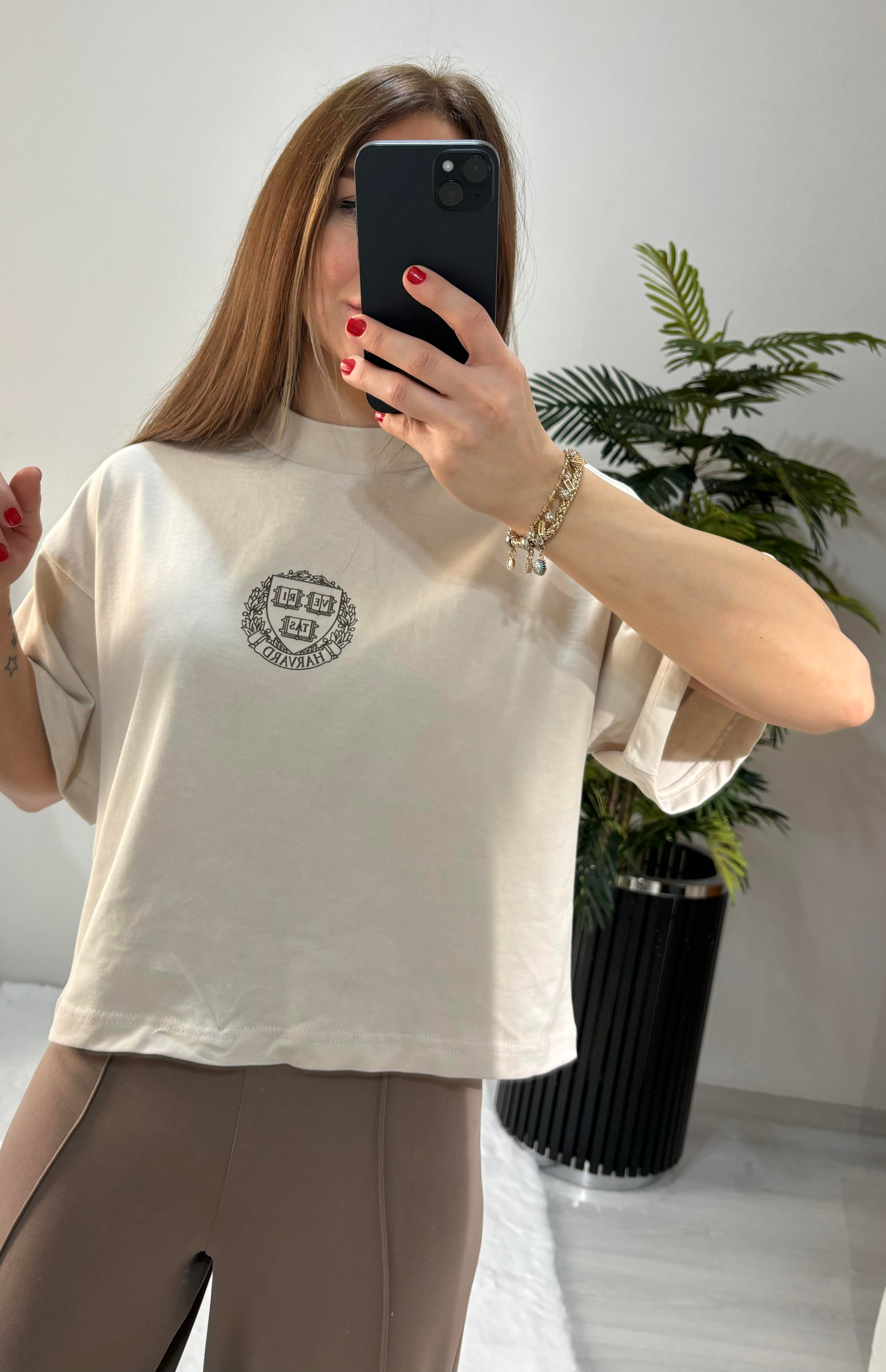 Yumuşak Dokulu Harvard Baskılı Tshirt