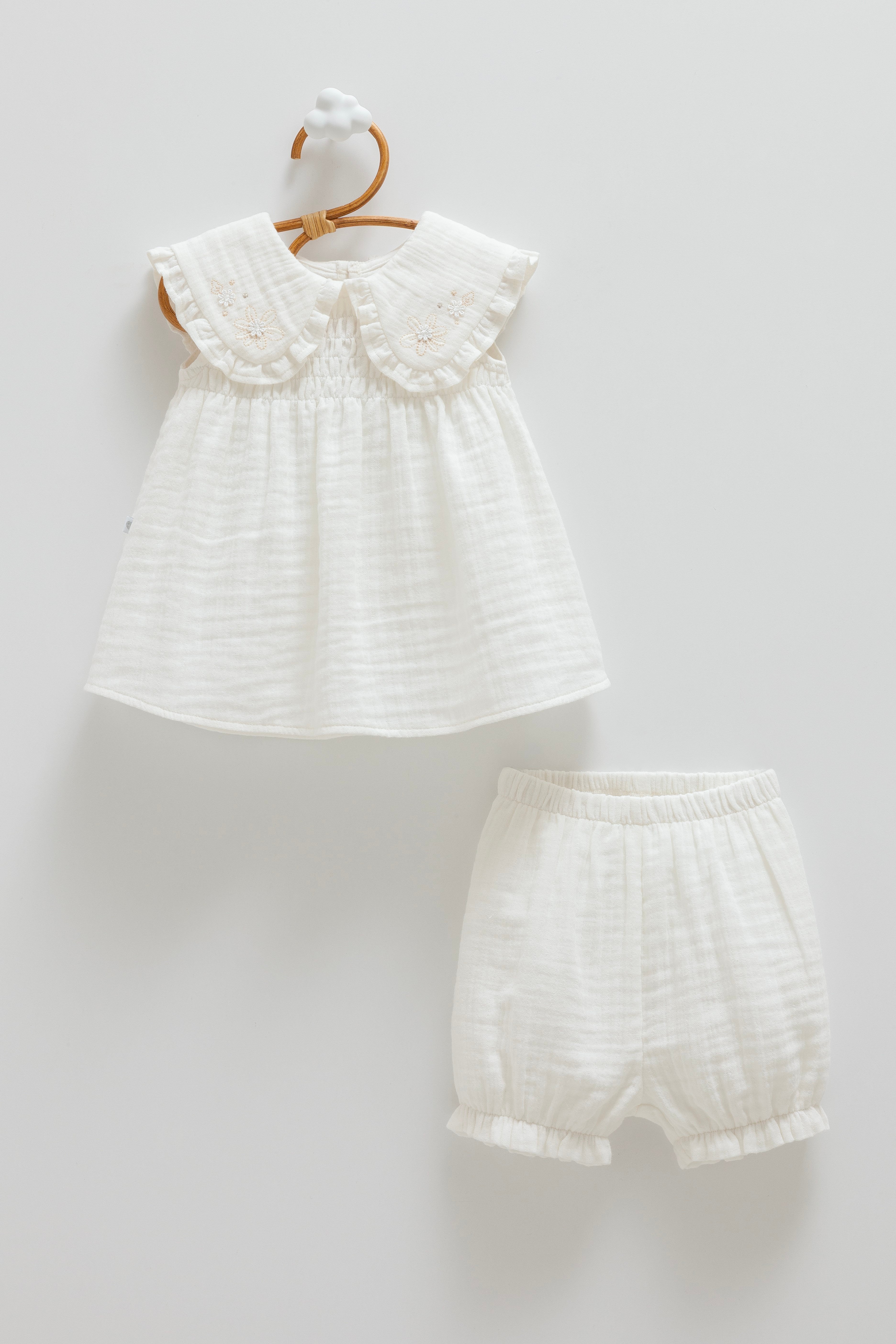 Caramell Kız Bebek Bebe Yaka Müslin Şortlu 2li Takım 9-24 ay EKRU