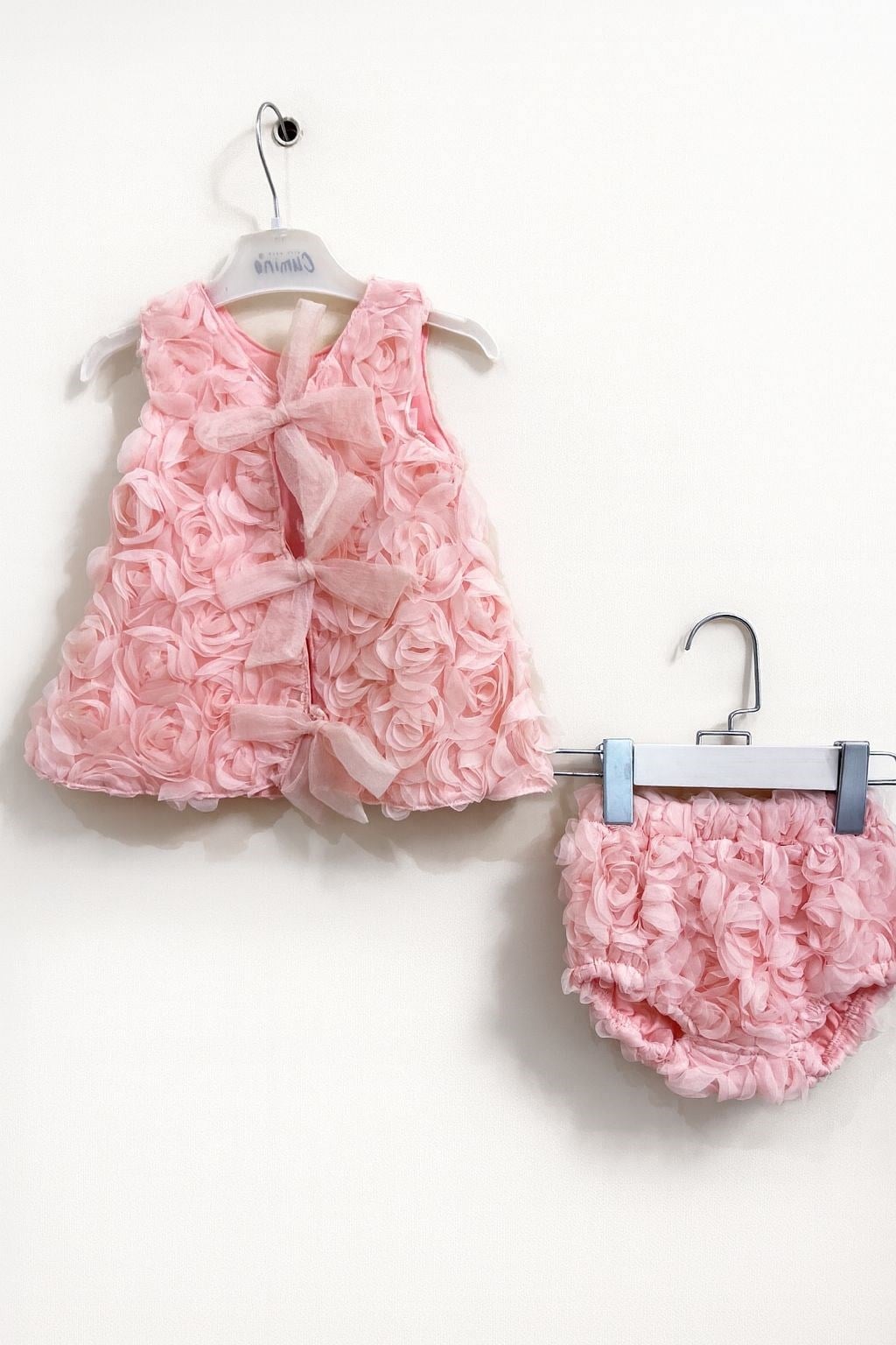 Cumino Kız Bebek Gül Kabartmalı Külotlu Elbise 9-24 Ay PEMBE