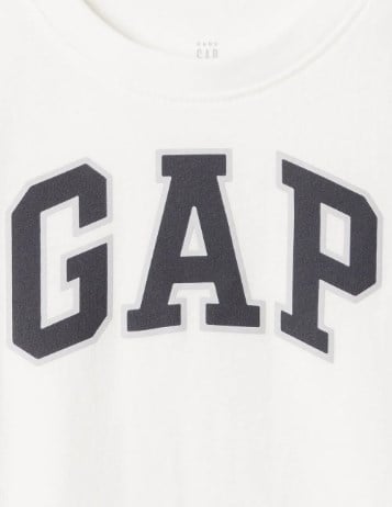 Gap Erkek Bebek Bisiklet Yaka Basic Baskılı Kısa Kol Tişört 1-5 Yaş BEYAZ