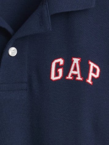 Gap Erkek Çocuk Polo Yaka Arma Detaylı Kısa Kollu Tişört 4-16 Yaş LACİVERT