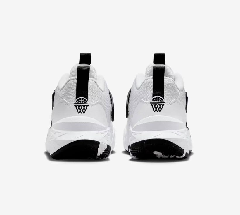 Nike Erkek Çocuk  Team Hustle D 12 Spor Ayakkabı 34-40 BEYAZ