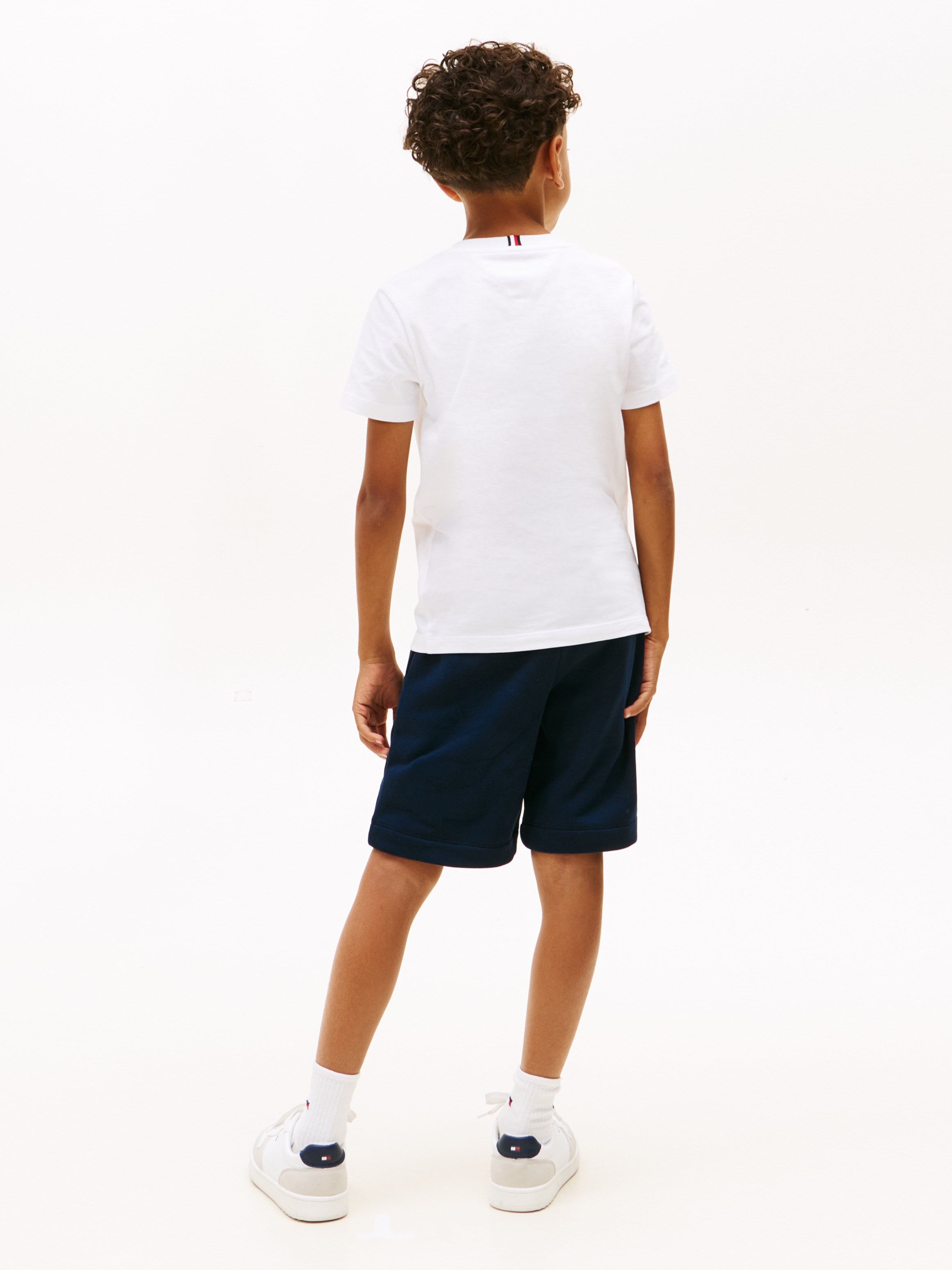 Tommy Hilfiger Çocuk  Bisiklet Yaka Logo Baskılı Tişört 4-16 Yaş BEYAZ