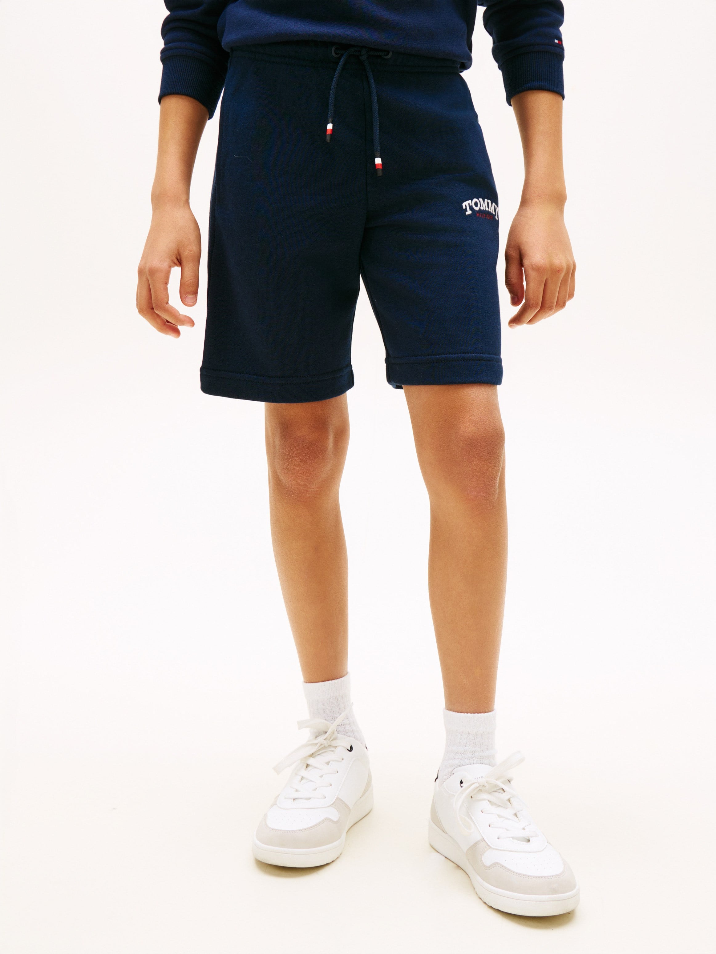 Tommy Hilfiger Erkek Çocuk Logo Baskılı Sweat Şort 6-16 Yaş LACİVERT