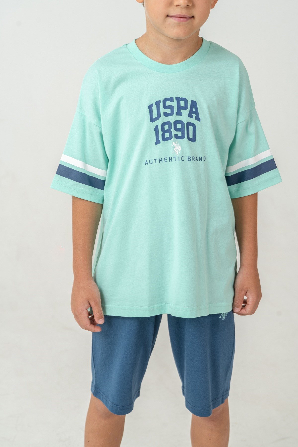 U.s Polo Assn.Erkek Çocuk Kısa Kollu Kontrast Kol Şerit Detaylı  Bermuda Takım 4-8 Yaş YEŞİL