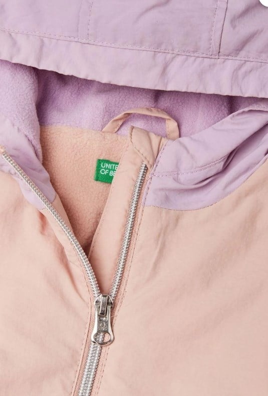 United Of Colors Benetton Kız Bebek Fırfır Detaylı Kapüşonlu Yağmurluk Rüzgarlık Ceket 1-6 Yaş ÇOK RENKLİ