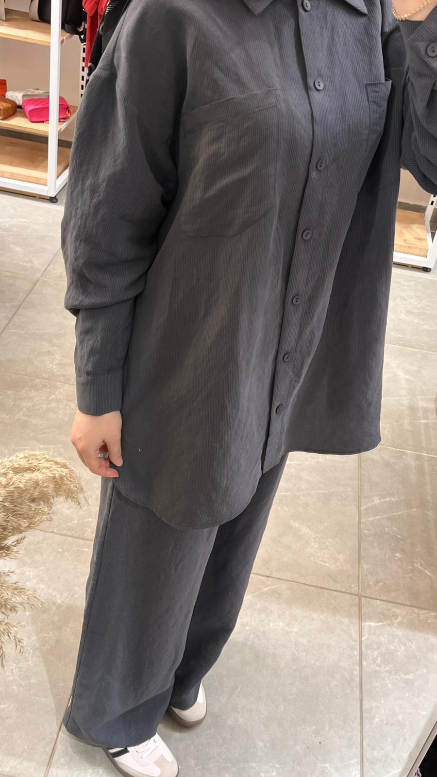 Nuss 1021 Kendinden Çizgili Pantolonlu Takım AntrasitPantolonlu TakımNussUYT0003659NussNuss 1021 Kendinden Çizgili Pantolonlu Takım Antrasit