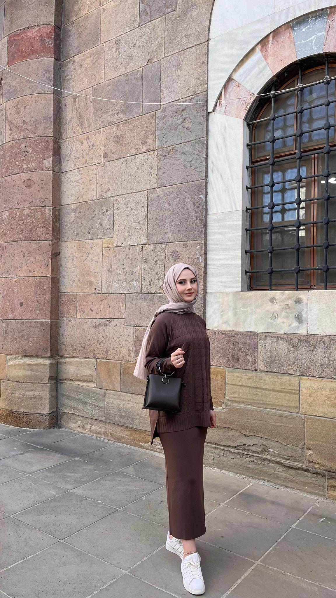 Nuss 1350 Kazayağı Desenli Takım KahveEtekli TakımNussUYT0003670NussNuss 1350 Kazayağı Desenli Takım Kahve