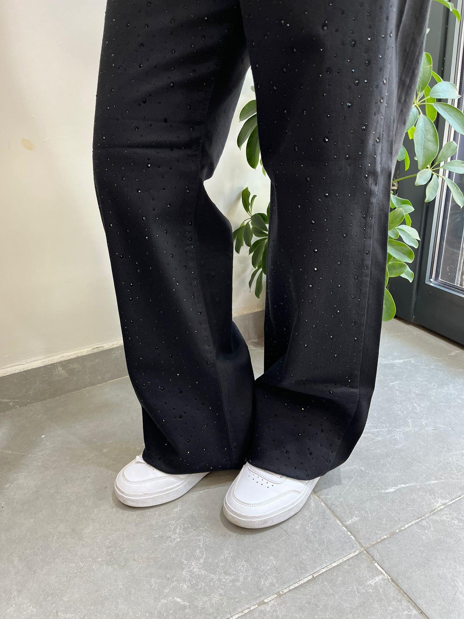 Bol Paça Dökme Taş Jean Siyah 8000