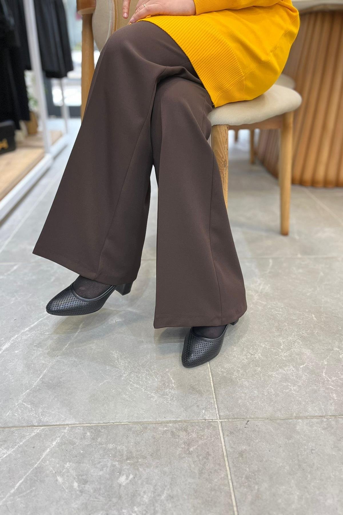 Famelin Hafif İspanyol Paça Pantolon 1592 Kahverengi