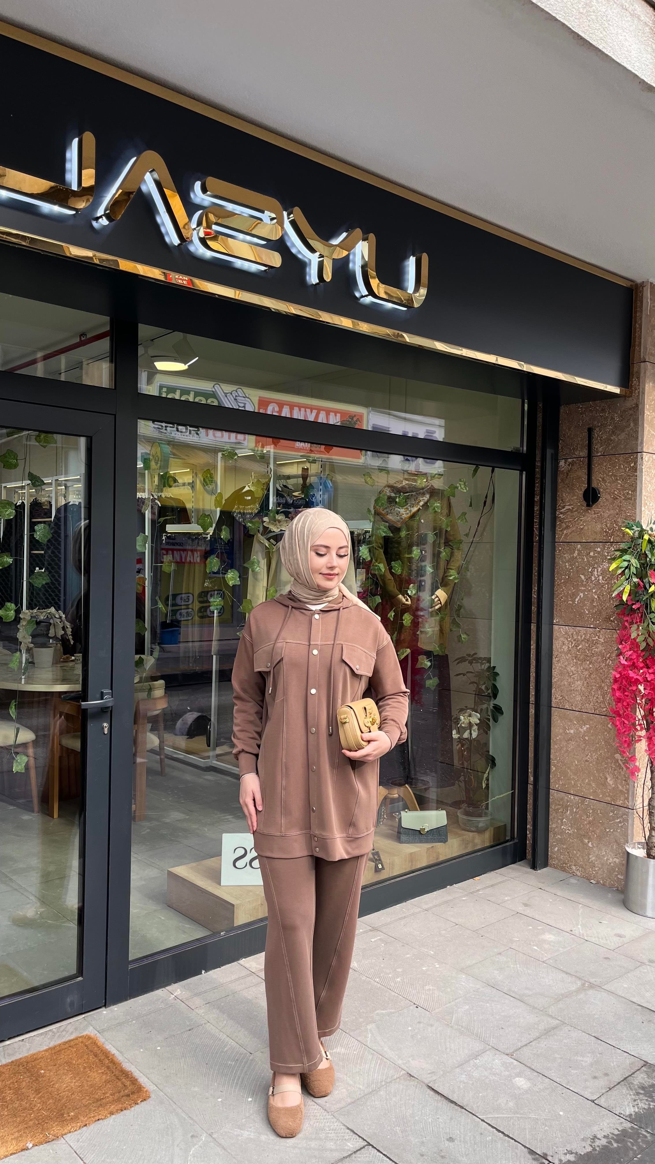 Tığ Triko 5039 Spor Dikişli Takım KahvePantolonlu TakımTığ TrikoUYT0003814Tığ TrikoTığ Triko 5039 Spor Dikişli Takım Kahve