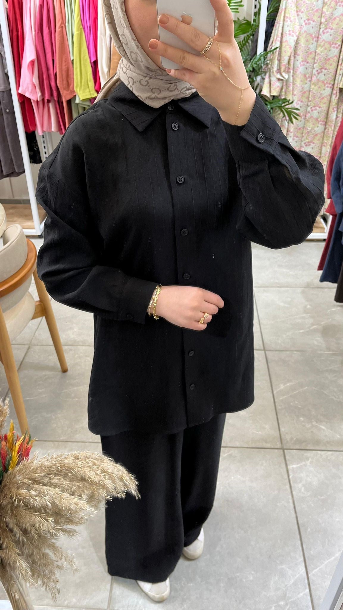 Nuss 1081 Kendinden Çİzgili Pantolonlu Takım SiyahPantolonlu TakımNuss3930NussNuss 1081 Kendinden Çİzgili Pantolonlu Takım Siyah