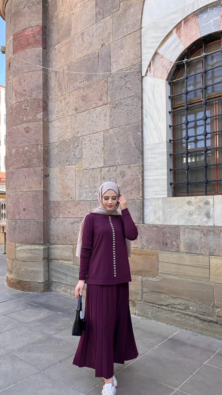 Nuss 1351 Taşlı Etekli Takım BordoEtekli TakımNussUYT0003672NussNuss 1351 Taşlı Etekli Takım Bordo