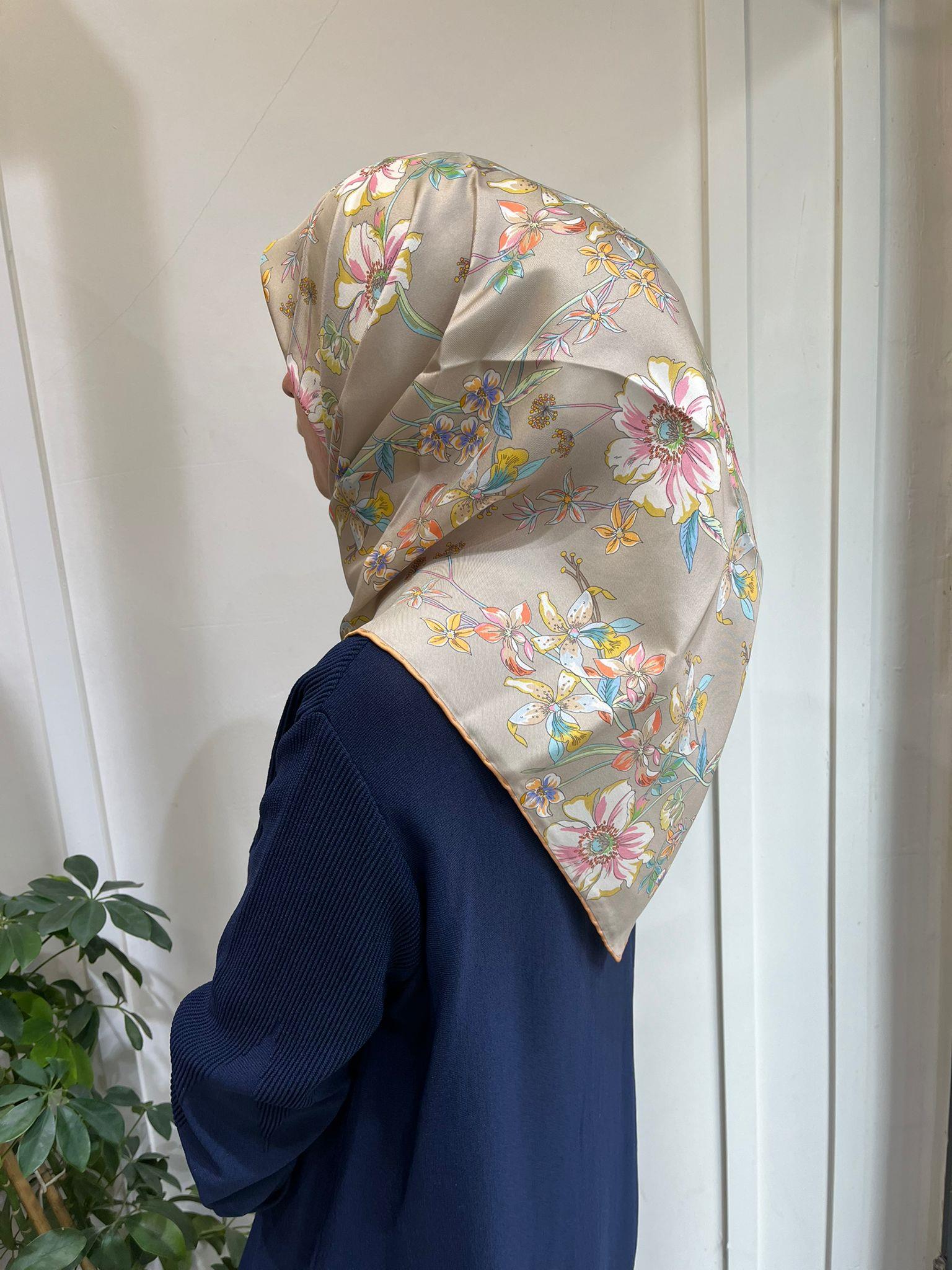 Belli Saf İpek Eşarp 4212D (T)EşarpBELLİUYT0003729BELLİBelli Saf İpek Eşarp 4210D (T)