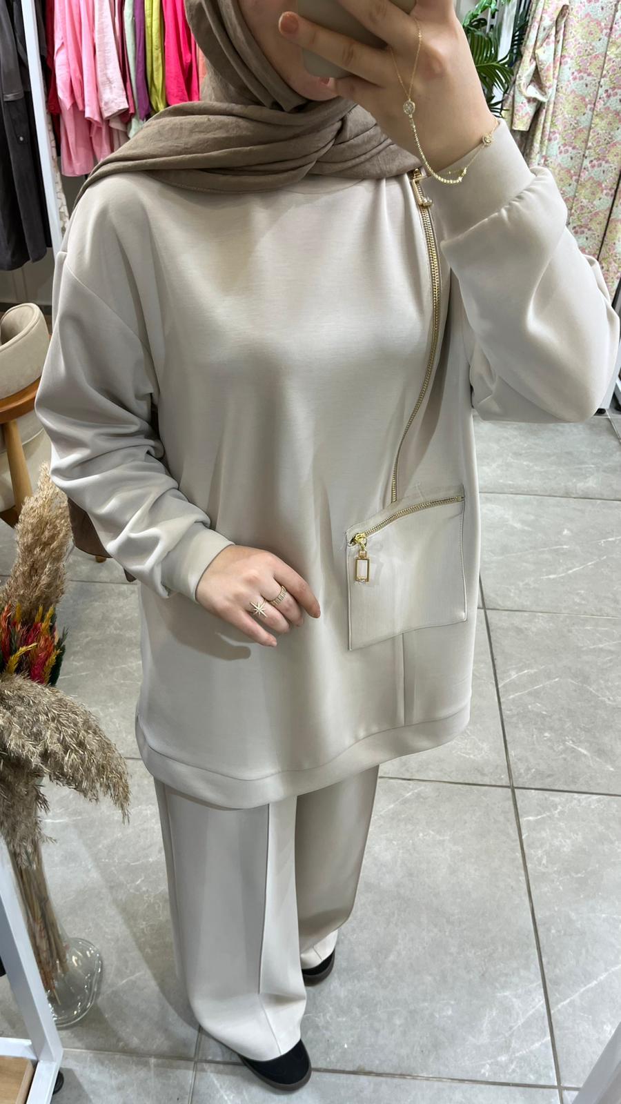 Nuss 1077 Fermuar Detaylı Takım TaşPantolonlu TakımNuss3887NussNuss 1077 Fermuar Detaylı Takım Taş