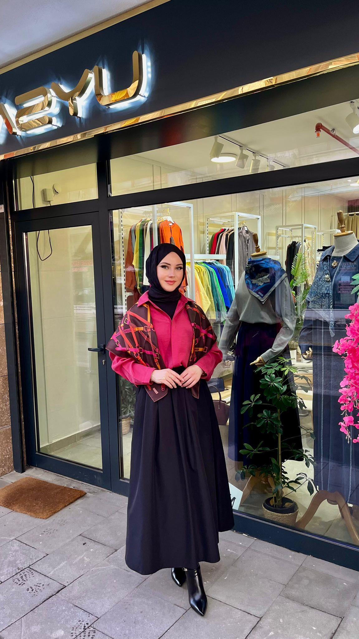 Yusuf Özdemir 1555 Cepli Kumaş Etek SiyahEtekYusuf Özdemir3829Yusuf ÖzdemirYusuf Özdemir 1555 Cepli Kumaş Etek Siyah