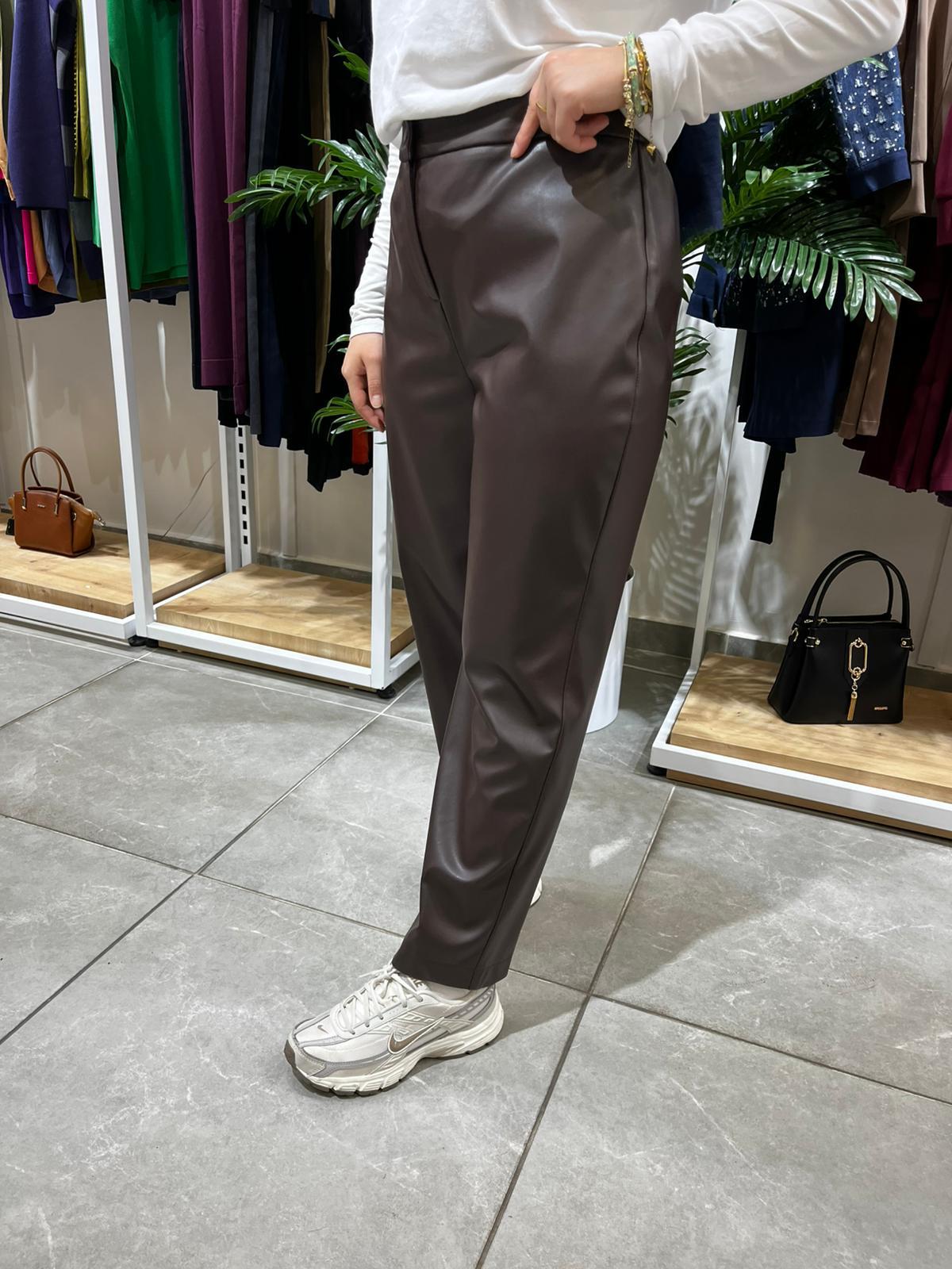 Yusuf Özdemir 1306 Deri Pantolon KahvePantolonYusuf Özdemir3883Yusuf ÖzdemirYusuf Özdemir 1306 Deri Pantolon Kahve