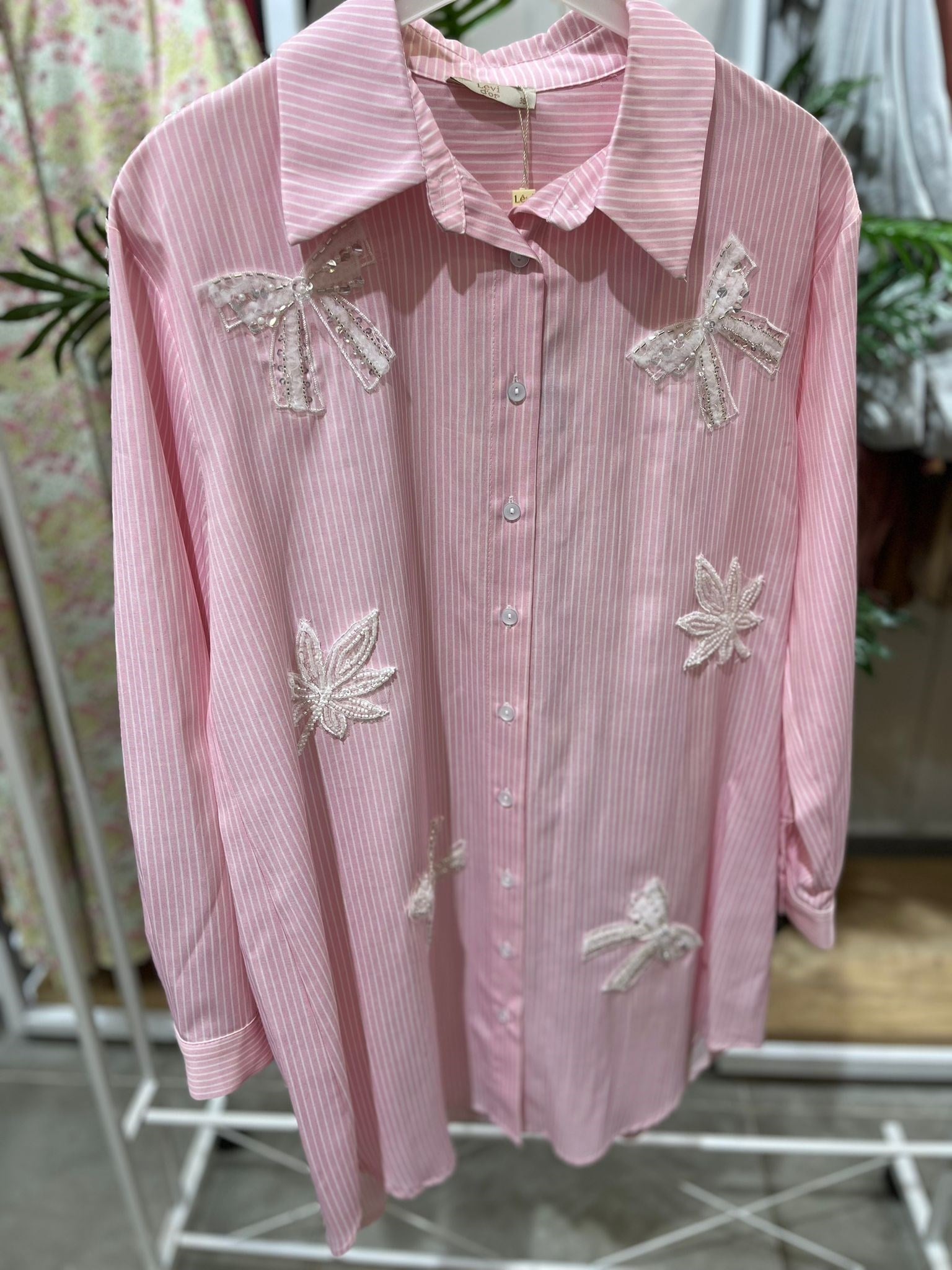 Levidor Pembe İnce Çizgili Gömlek 230936GömlekLevidor3954LevidorLevidor Pembe İnce Çizgili Gömlek 230936